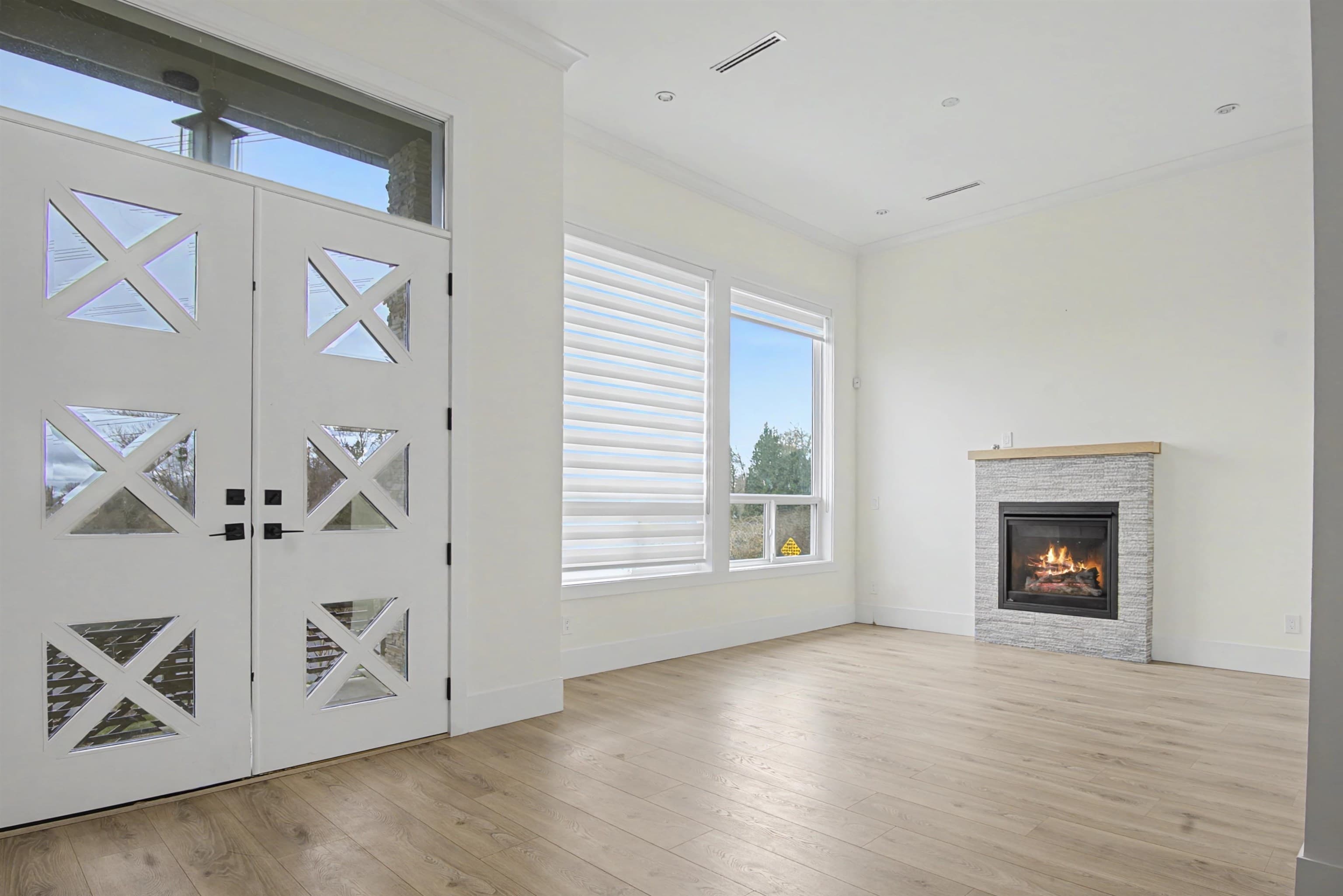 16685 15a Avenue, Surrey, V3S 9X7 — photo 5