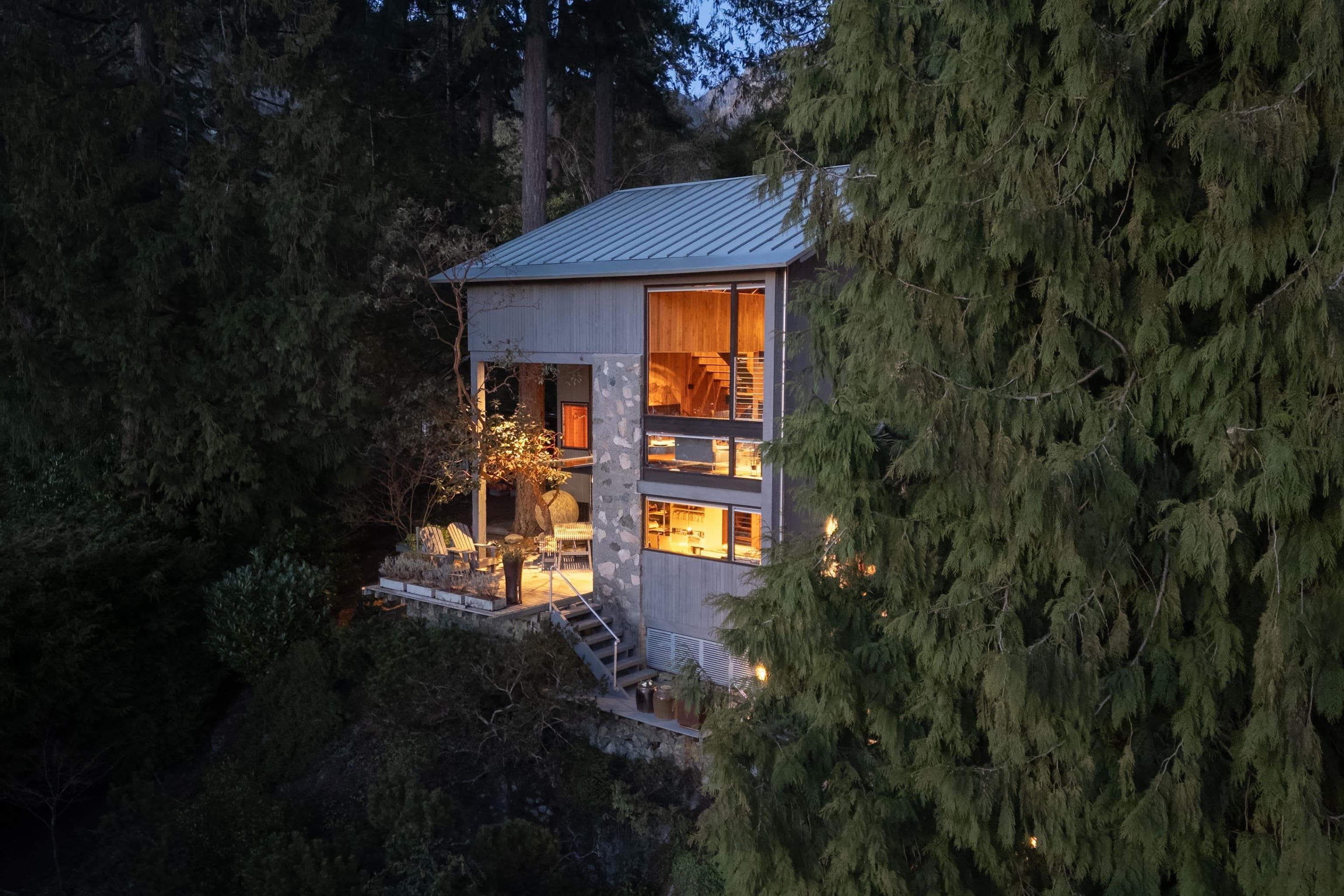5757 Telegraph Trail, West Vancouver — sold