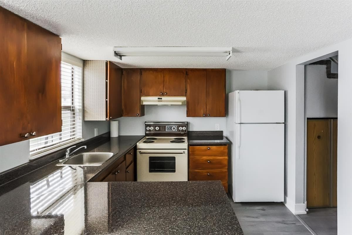 204 - 13316 71b Avenue, Surrey, V3W 7Z4 — photo 2