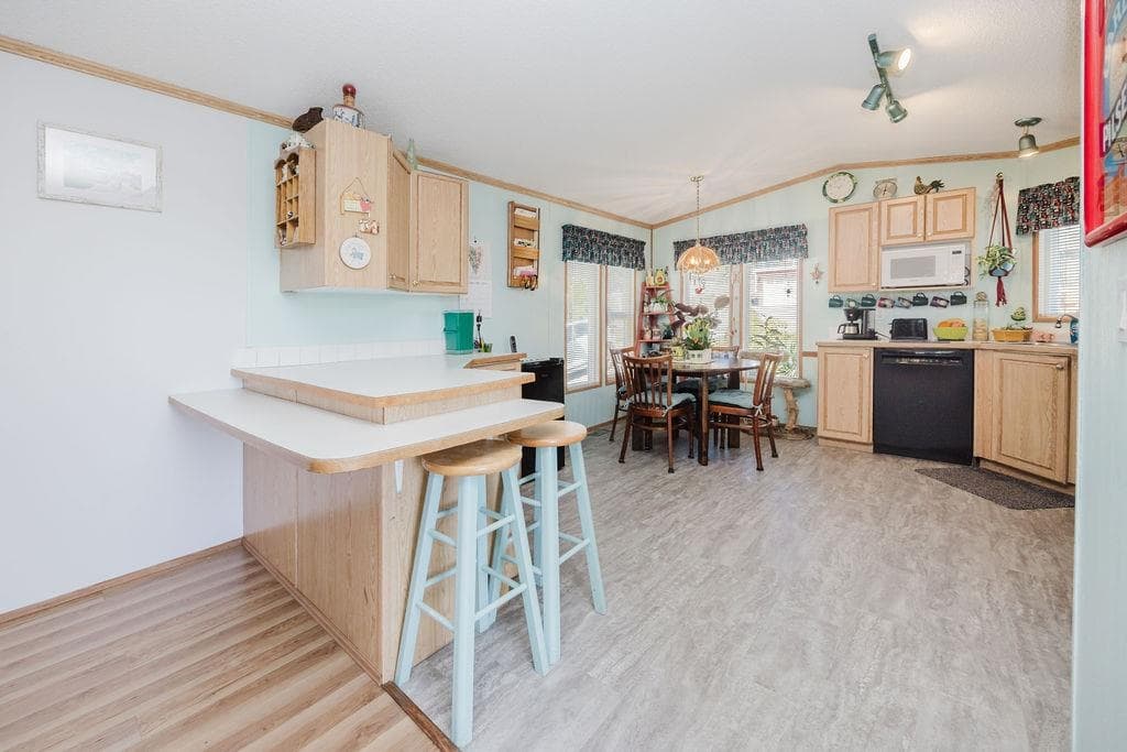 753 Steinbrunner Road, Gibsons, V0N 1V9 — photo 5