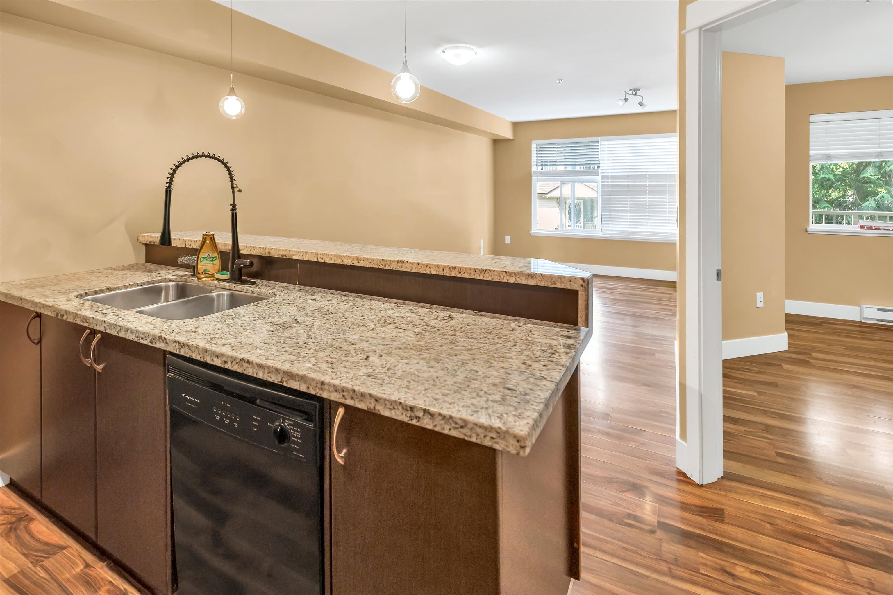 209 - 2515 Park Drive, Abbotsford, V2S 0B2 — photo 5