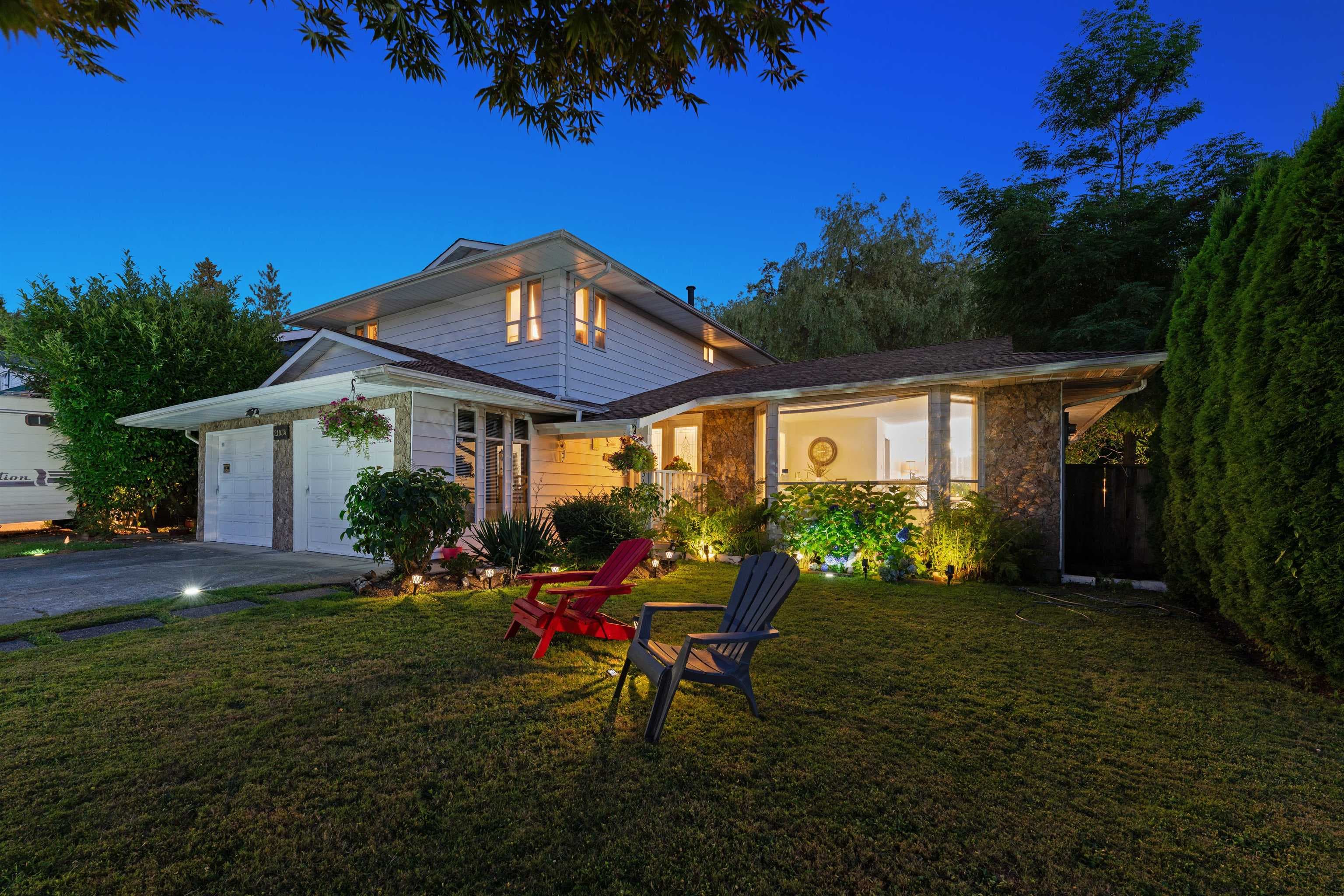 21034 Barker Avenue, Maple Ridge, V2X 8R6 — photo 1