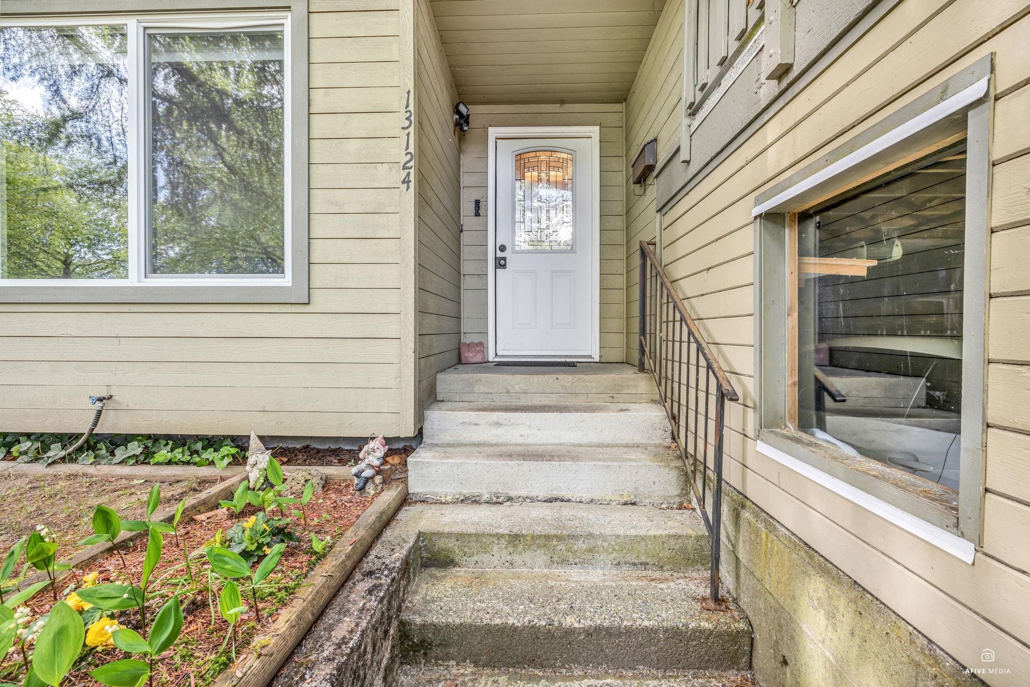 13124 Doone Place, Surrey, V3V 6R8 — photo 4