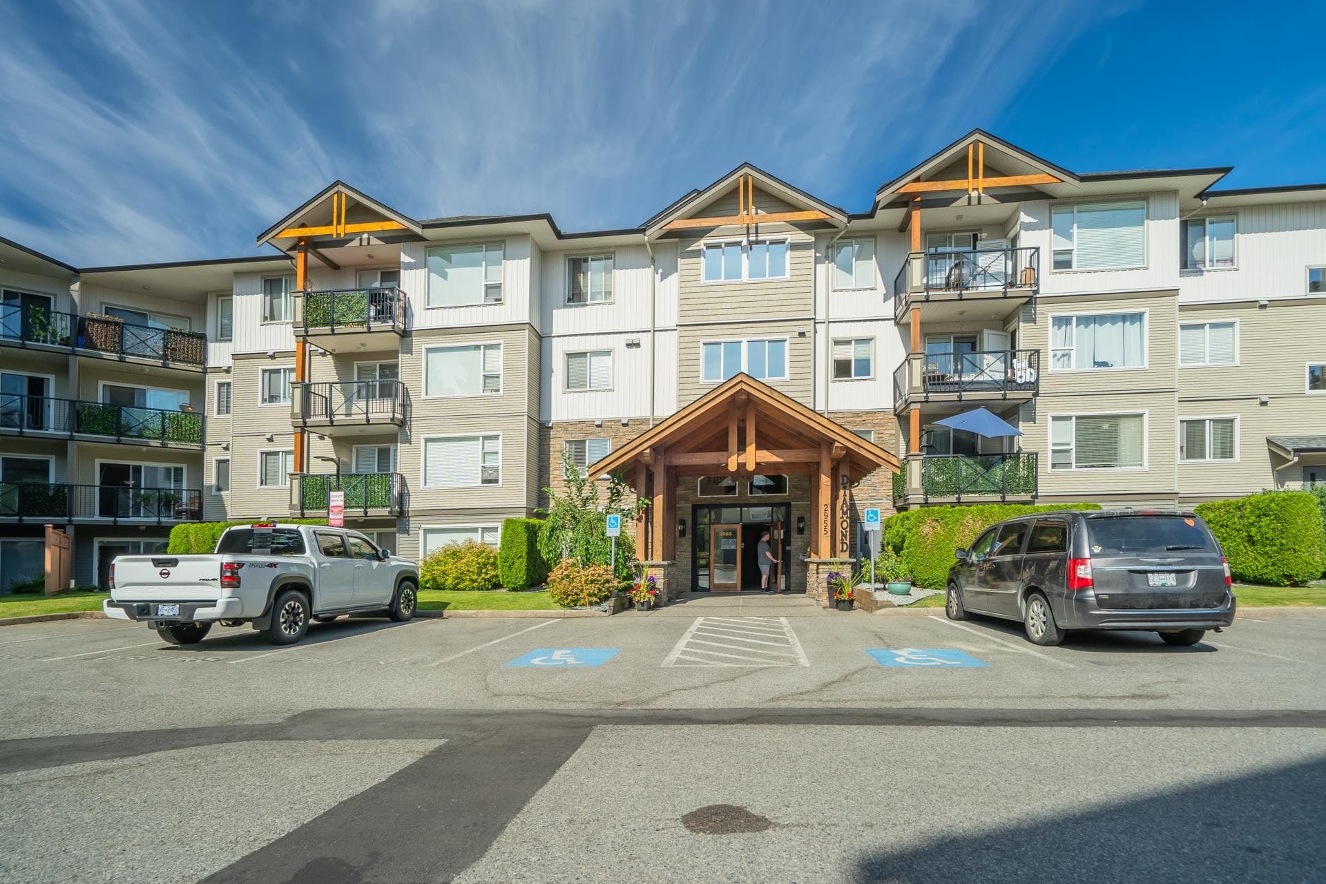 202 - 2955 Diamond Crescent, Abbotsford, V2T 2L5 — photo 1