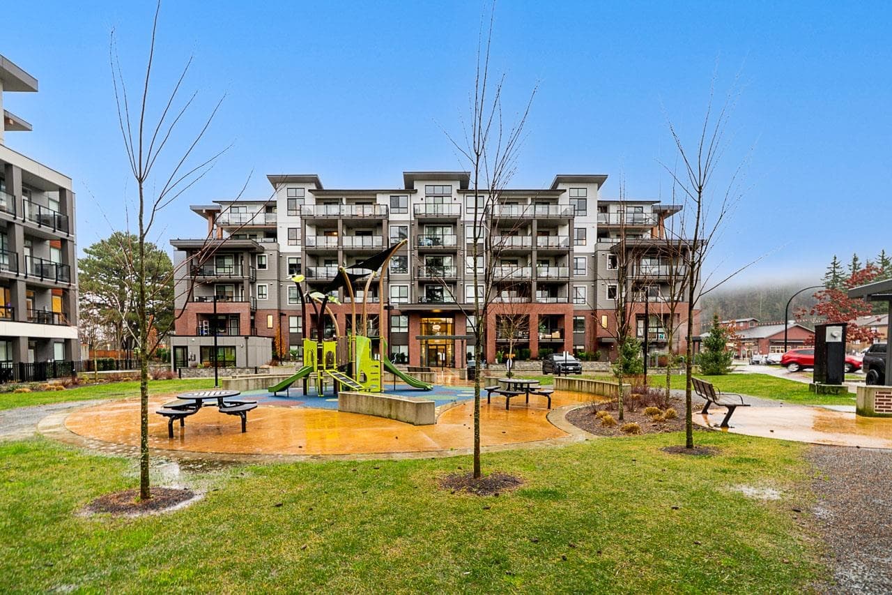 307 - 45511 Campus Drive, Chilliwack, V2R 6K8 — photo 1
