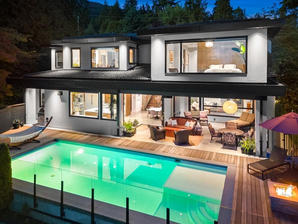 2650 Rosebery Avenue, West Vancouver, V7V 3A2 — photo 1