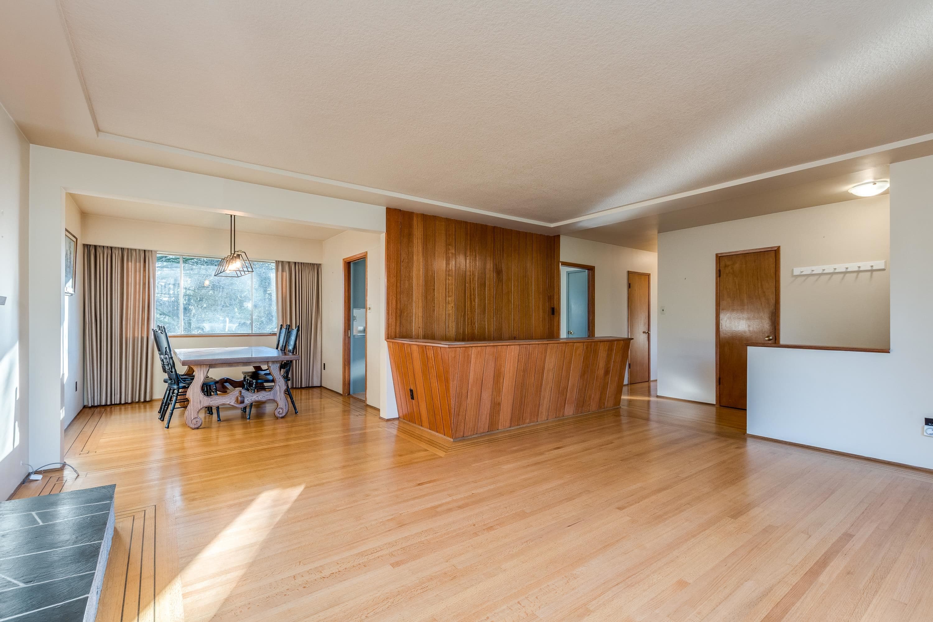 7046 Hillview Street, Burnaby, V5A 1Y3 — photo 5