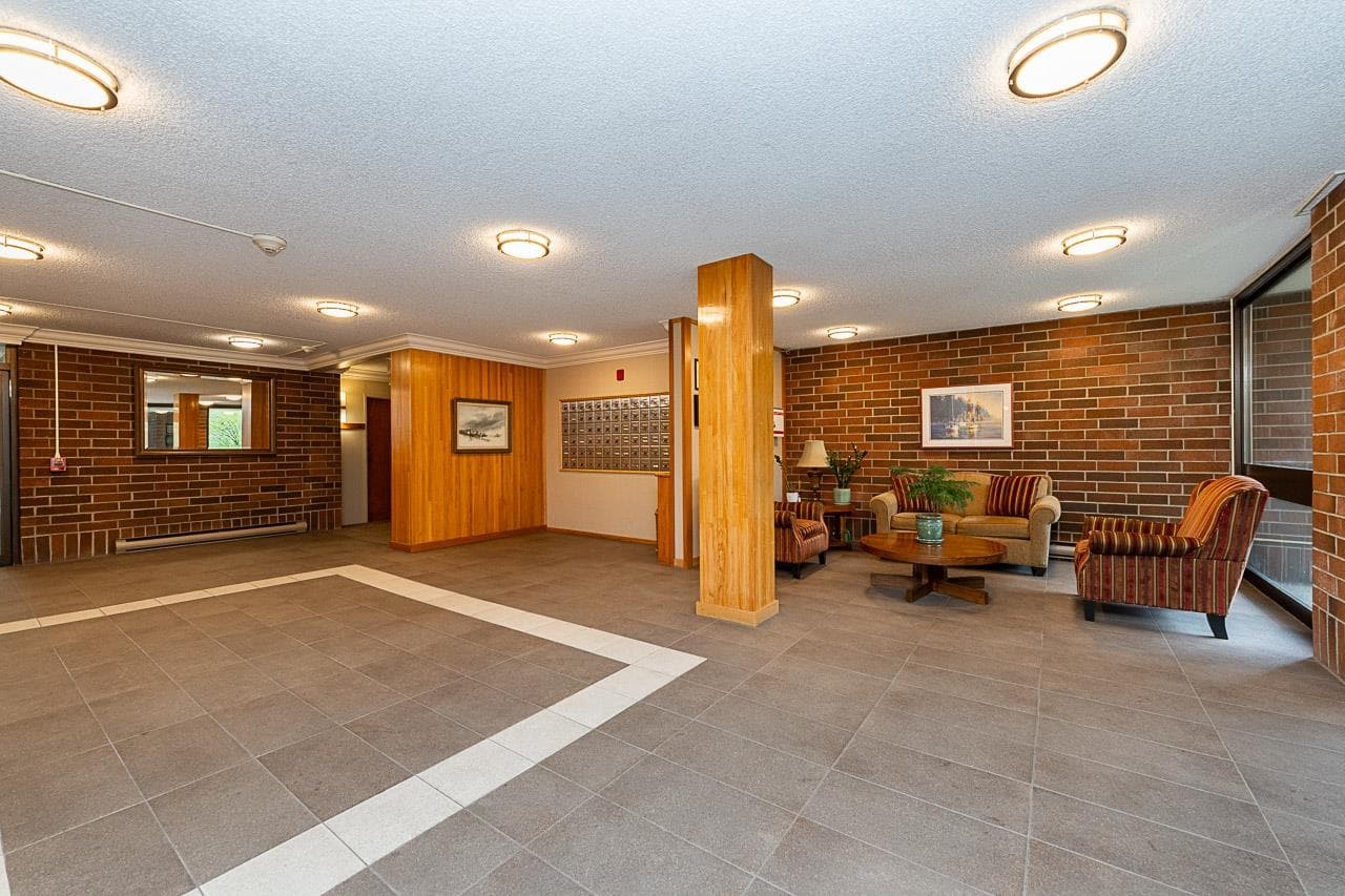 211 - 2101 Mcmullen Avenue, Vancouver, V6L 3B4 — photo 5