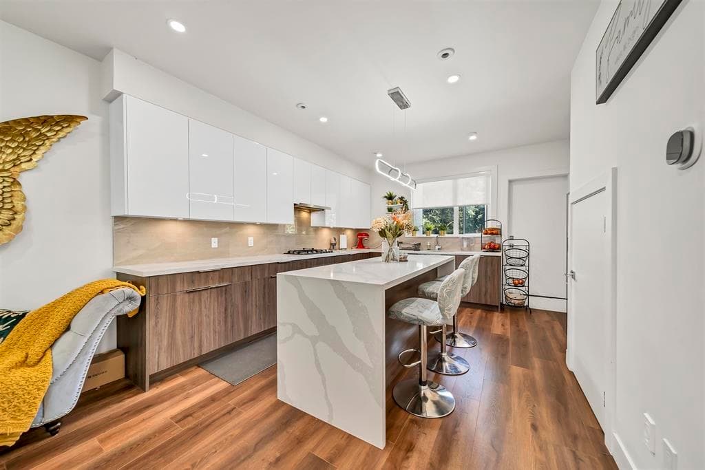 37 - 5858 132 Street, Surrey, V3X 1N1 — photo 3
