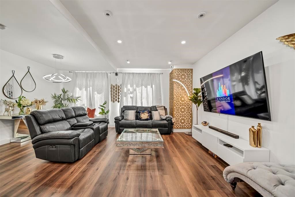 37 - 5858 132 Street, Surrey, V3X 1N1 — photo 5