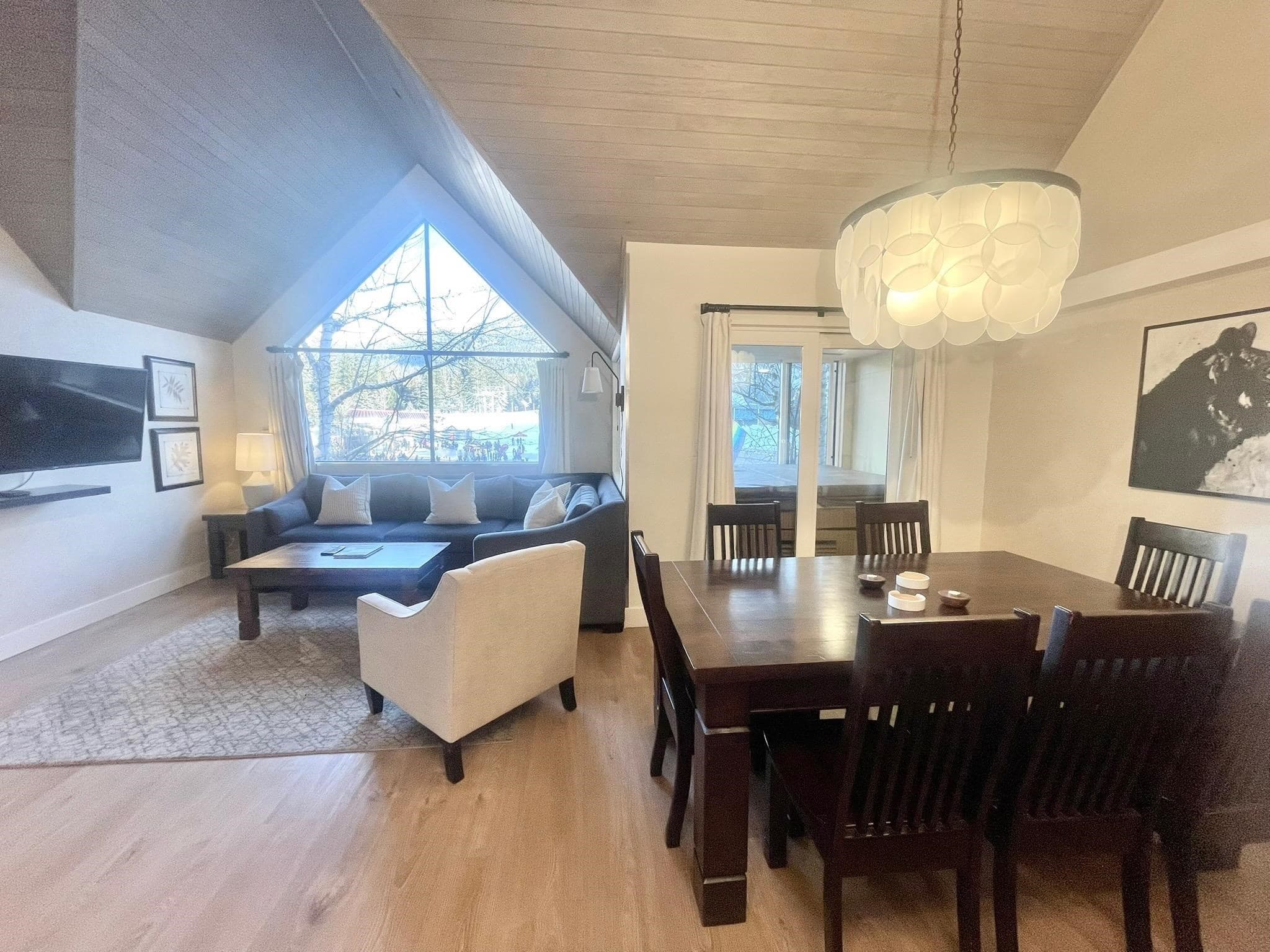 Week 9 - 4293 Mountain Square, Whistler, V8E 1B8 — photo 4