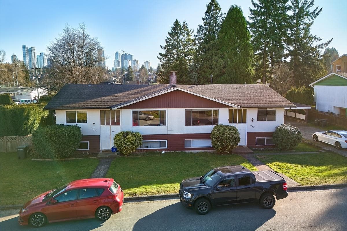 4086/ - 4088 Lister Court, Burnaby, V5G 2C2 — photo 1