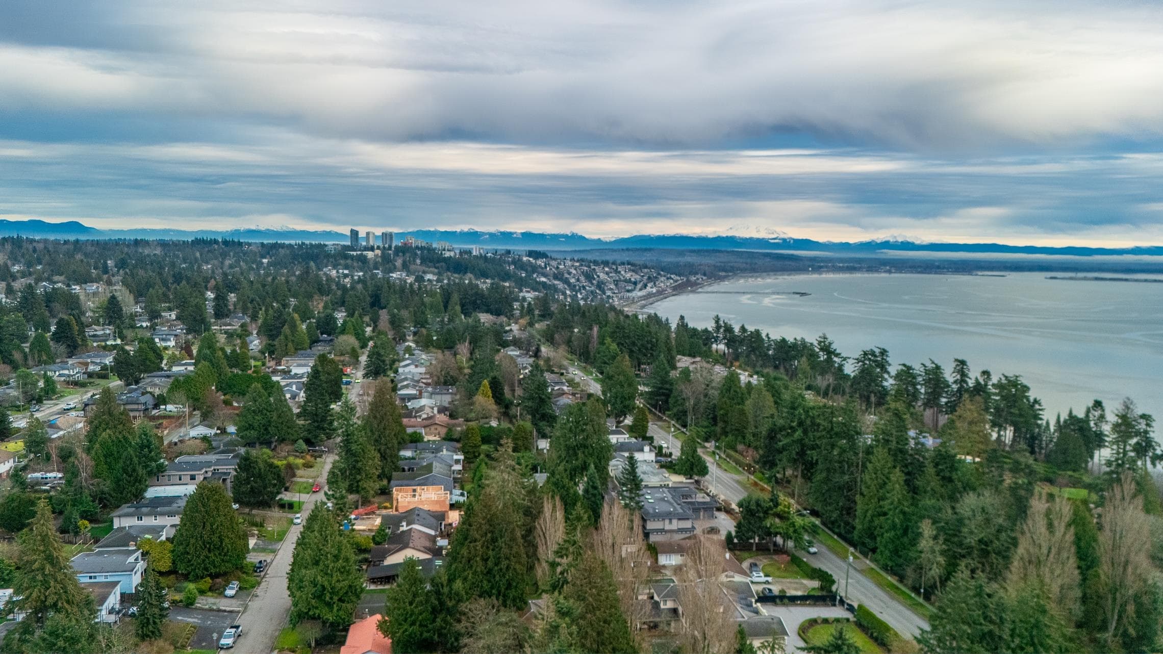 13600 Blackburn Avenue, White Rock, V4B 2Y8 — photo 2