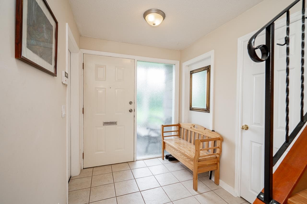 12448 97b Street, Surrey, V3V 2H8 — photo 3