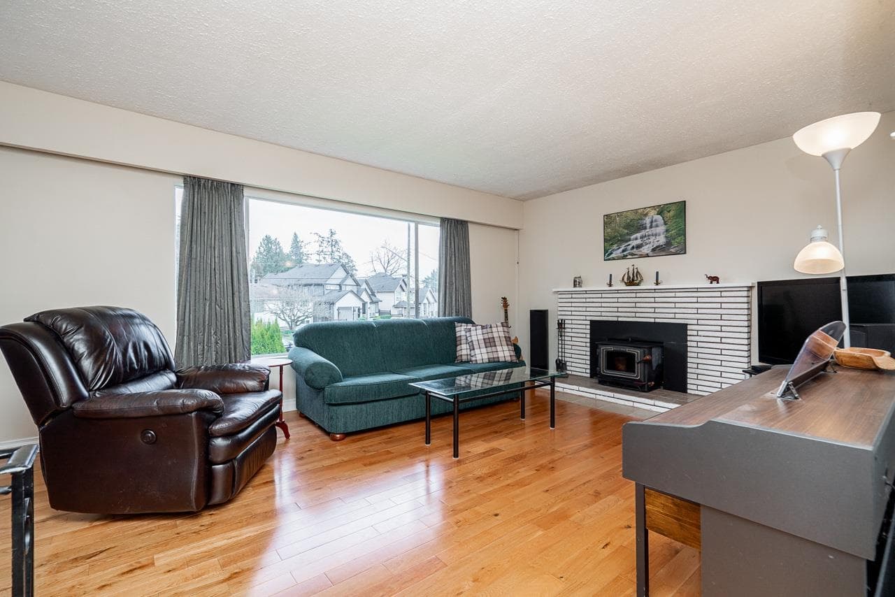 12448 97b Street, Surrey, V3V 2H8 — photo 5
