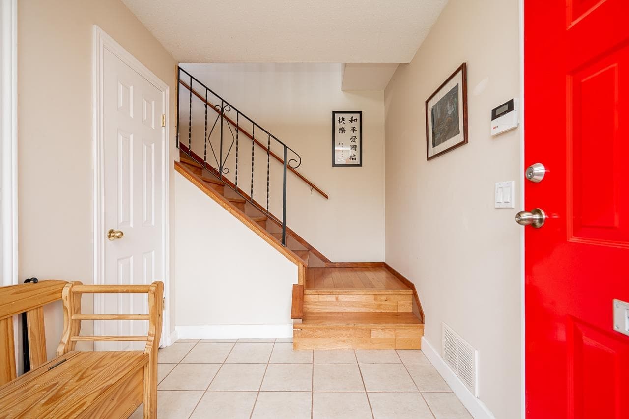 12448 97b Street, Surrey, V3V 2H8 — photo 4