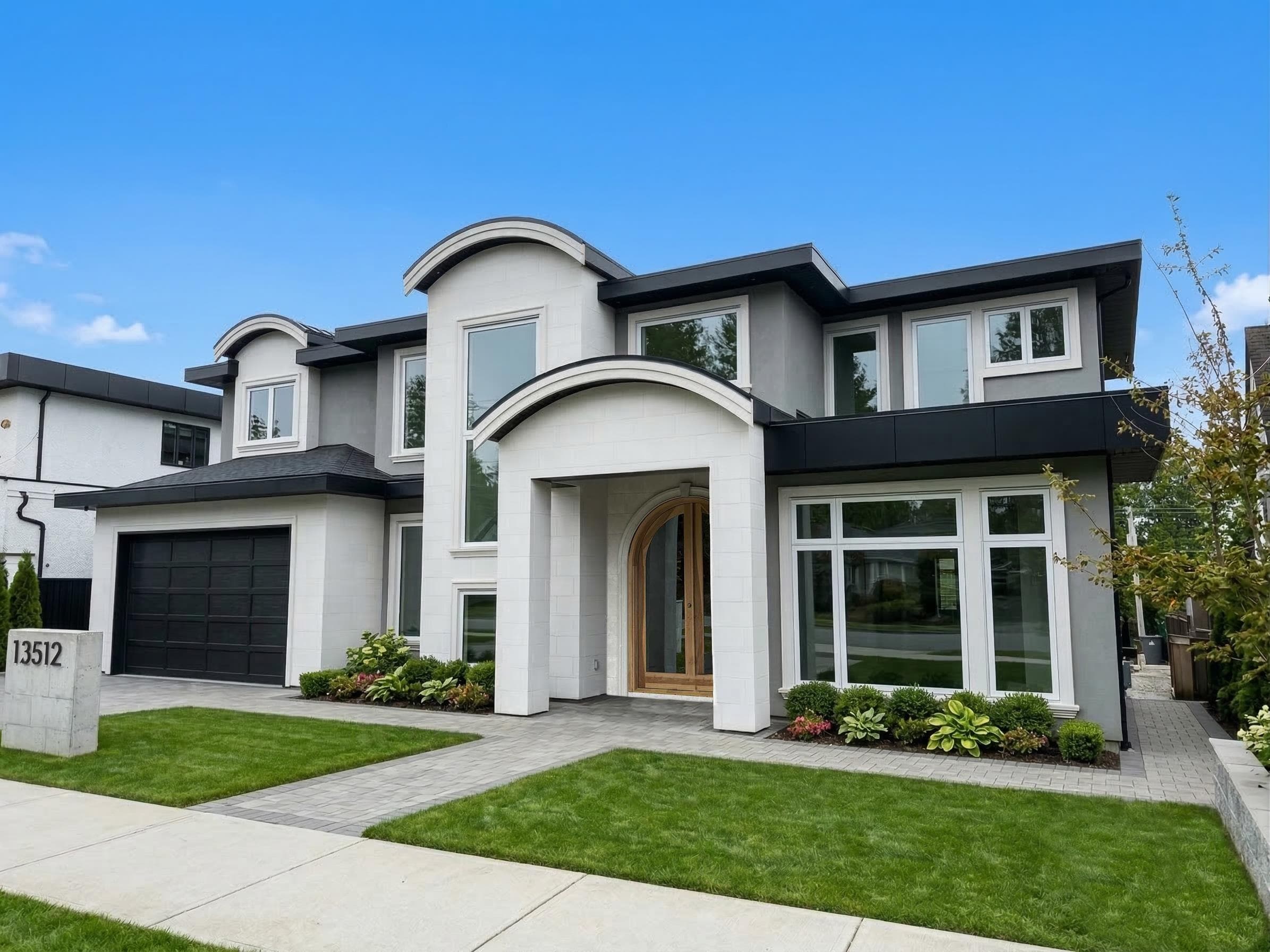 13512 14 Avenue, White Rock, V4A 5H5 — photo 1