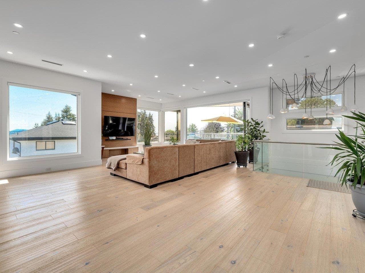 1126 Stevens Street, White Rock, V4B 4X8 — photo 3