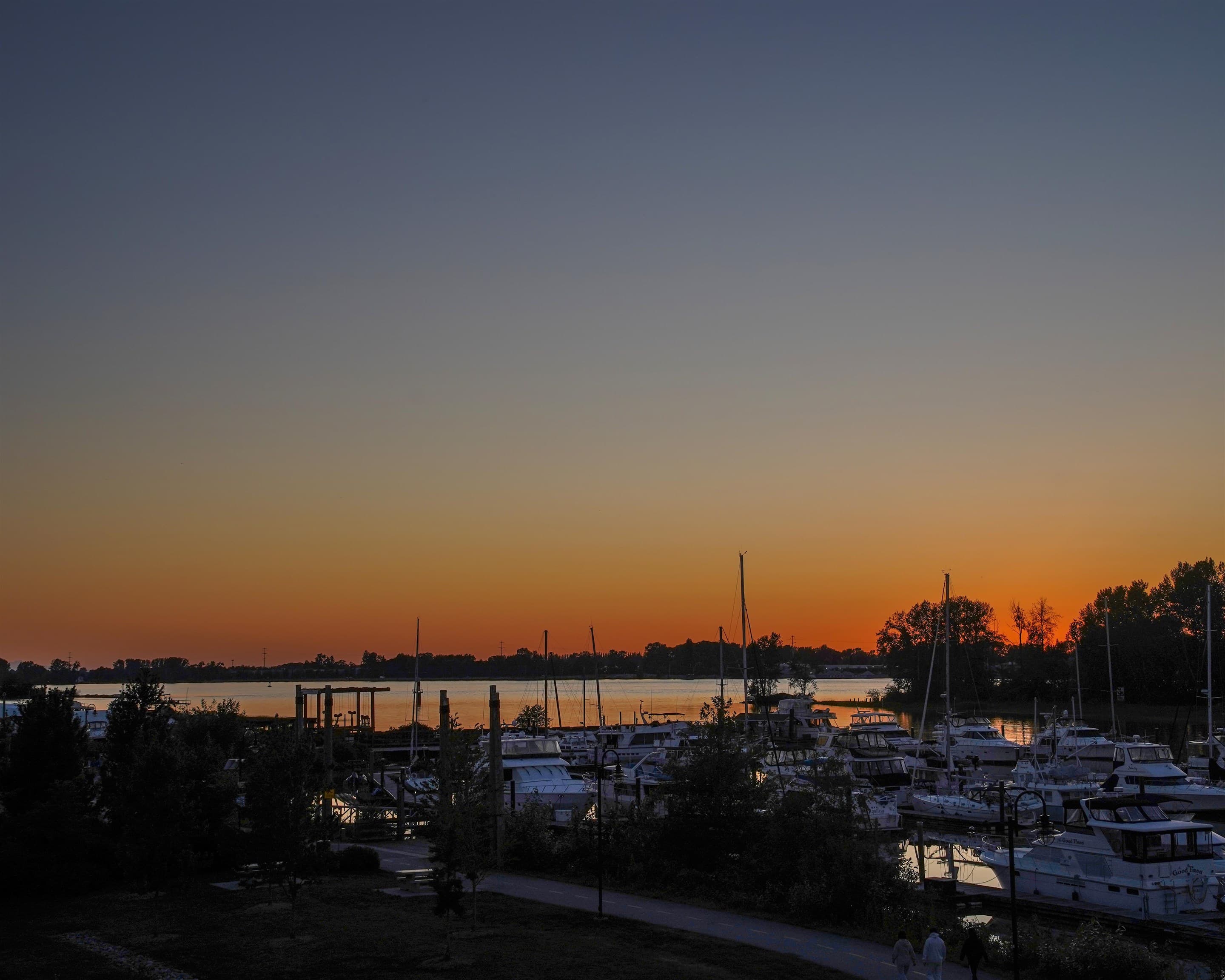 100 - 5311 Admiral Way, Ladner, V4K 0E2 — photo 2