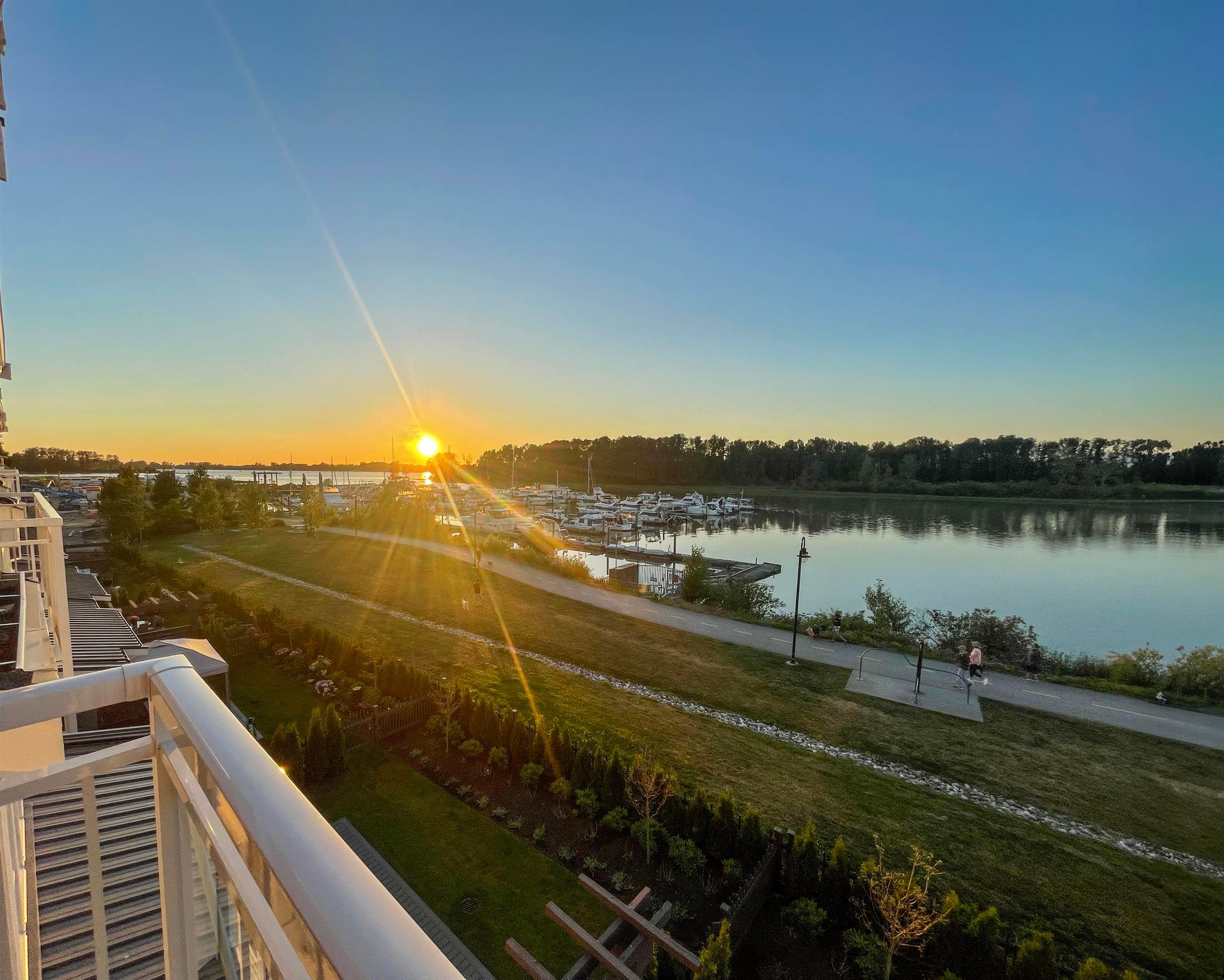 100 - 5311 Admiral Way, Ladner, V4K 0E2 — photo 4