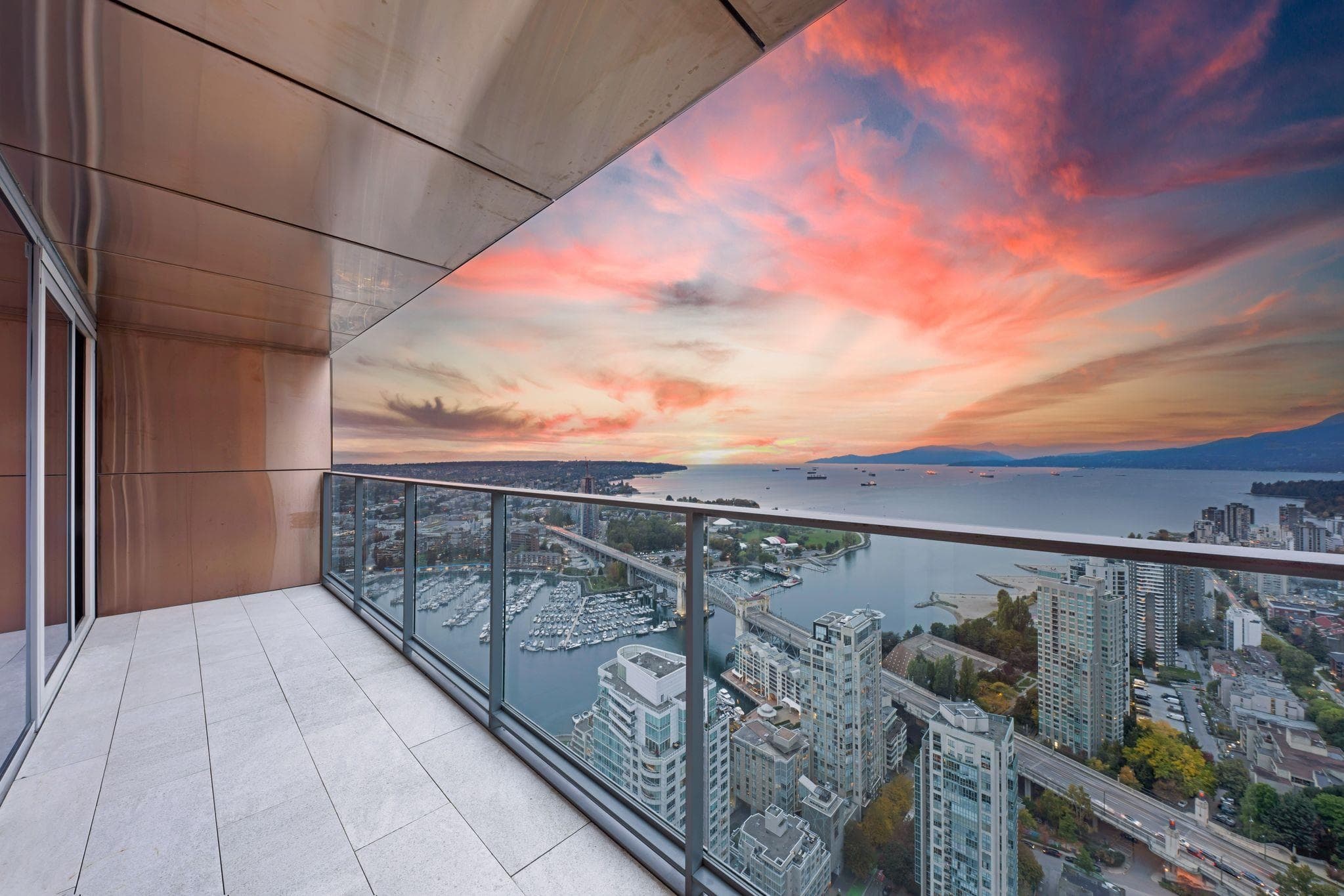 5702 - 1480 Howe Street, Vancouver, V6Z 0G5 — photo 1