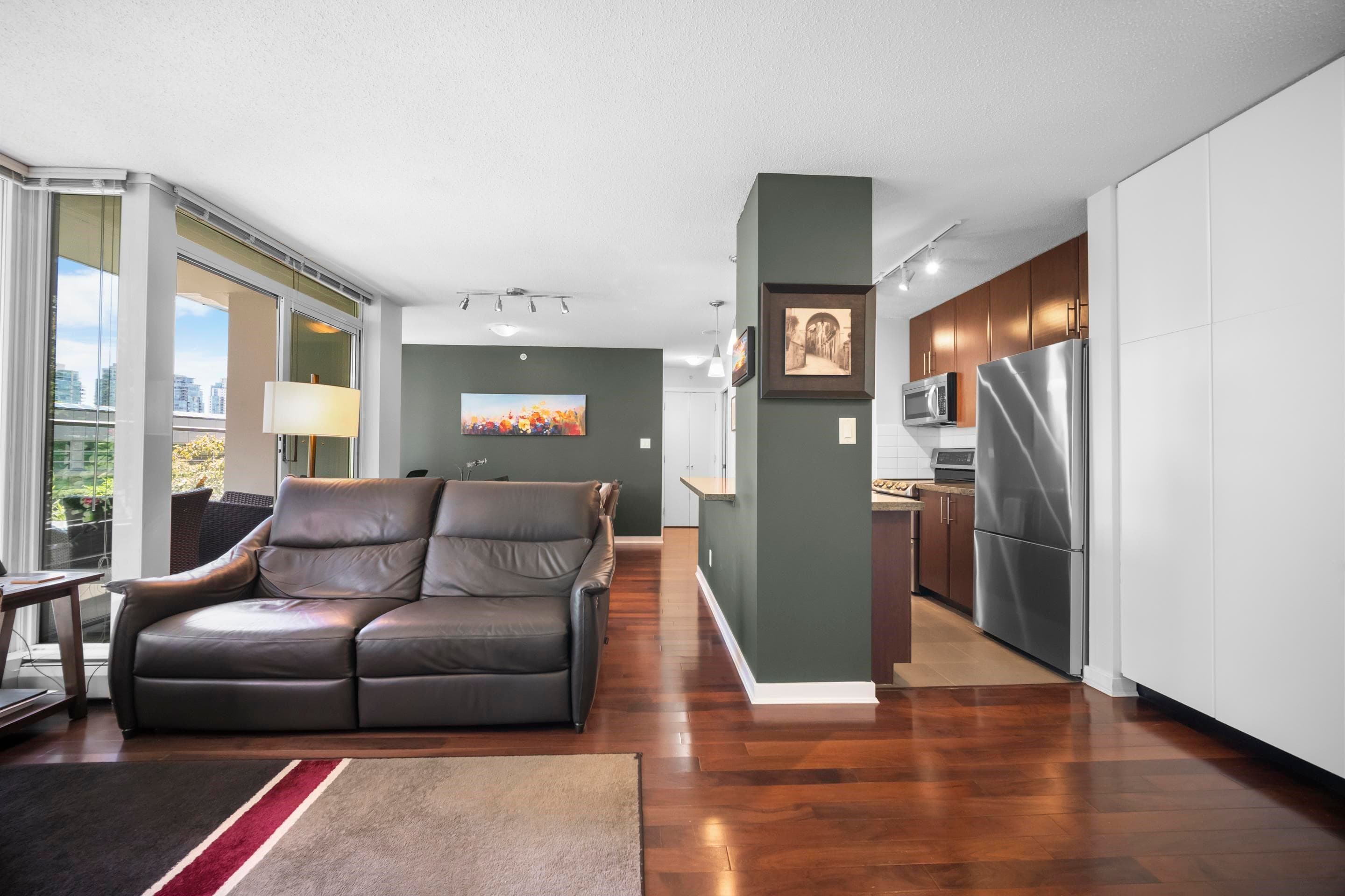 501 - 618 Abbott Street, Vancouver, V6B 0C1 — photo 5