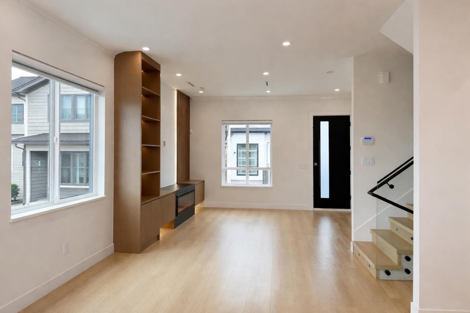 3 - 6692 Napier Street, Burnaby, V5B 2C3 — photo 4