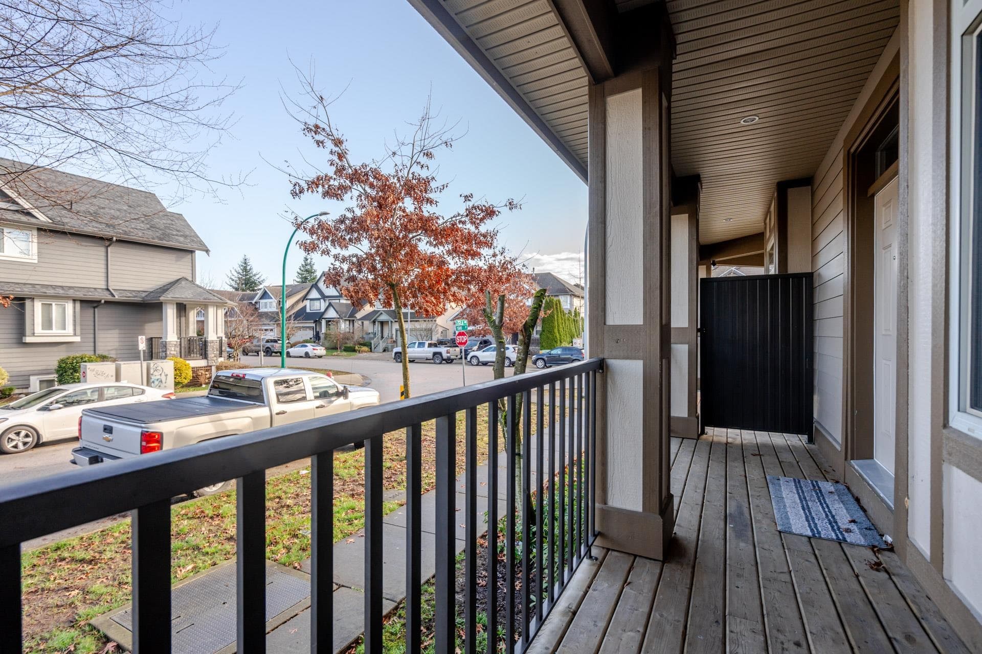 19586 72a Avenue, Surrey, V4N 3E8 — photo 3
