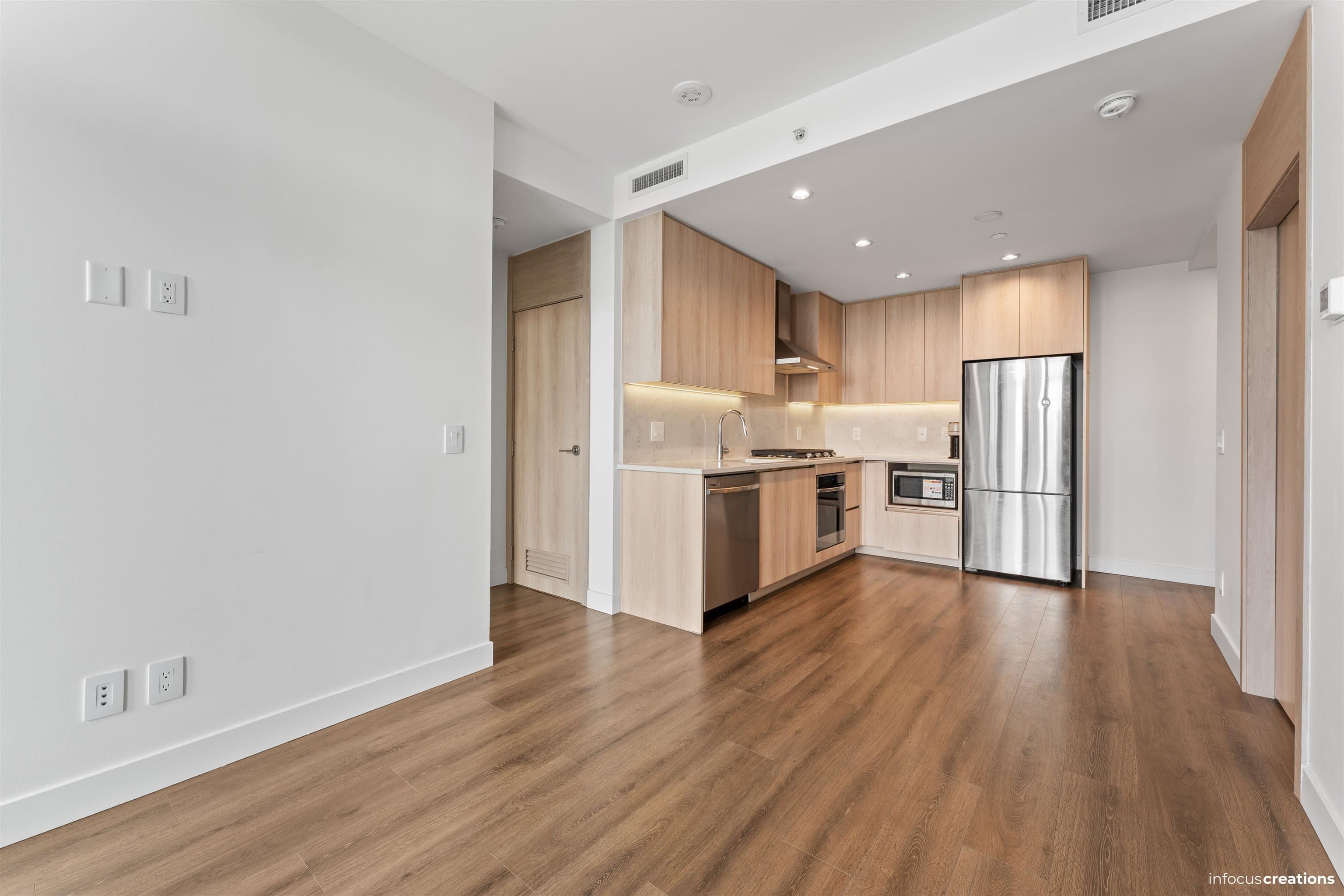 1205 - 10750 135a Street, Surrey, V3T 0V4 — photo 5