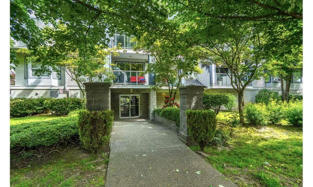 210 - 20177 54a Avenue, Langley, V3A 3W6 — photo 1