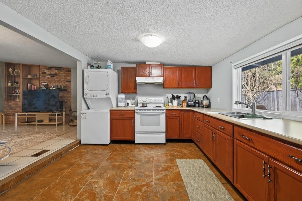 12337 98 Avenue, Surrey, V3V 2K2 — photo 5