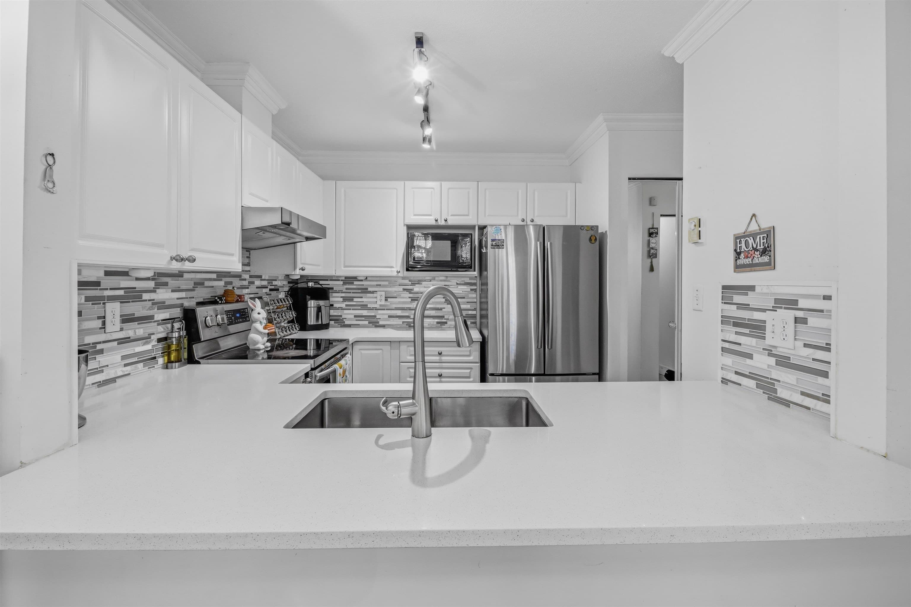 411 - 13733 74 Avenue, Surrey, V3W 1B8 — photo 4