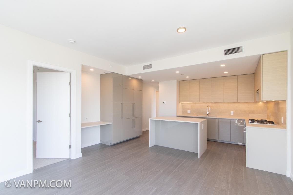 1702 - 2186 Gilmore Avenue, Burnaby, V5C 0N7 — photo 1