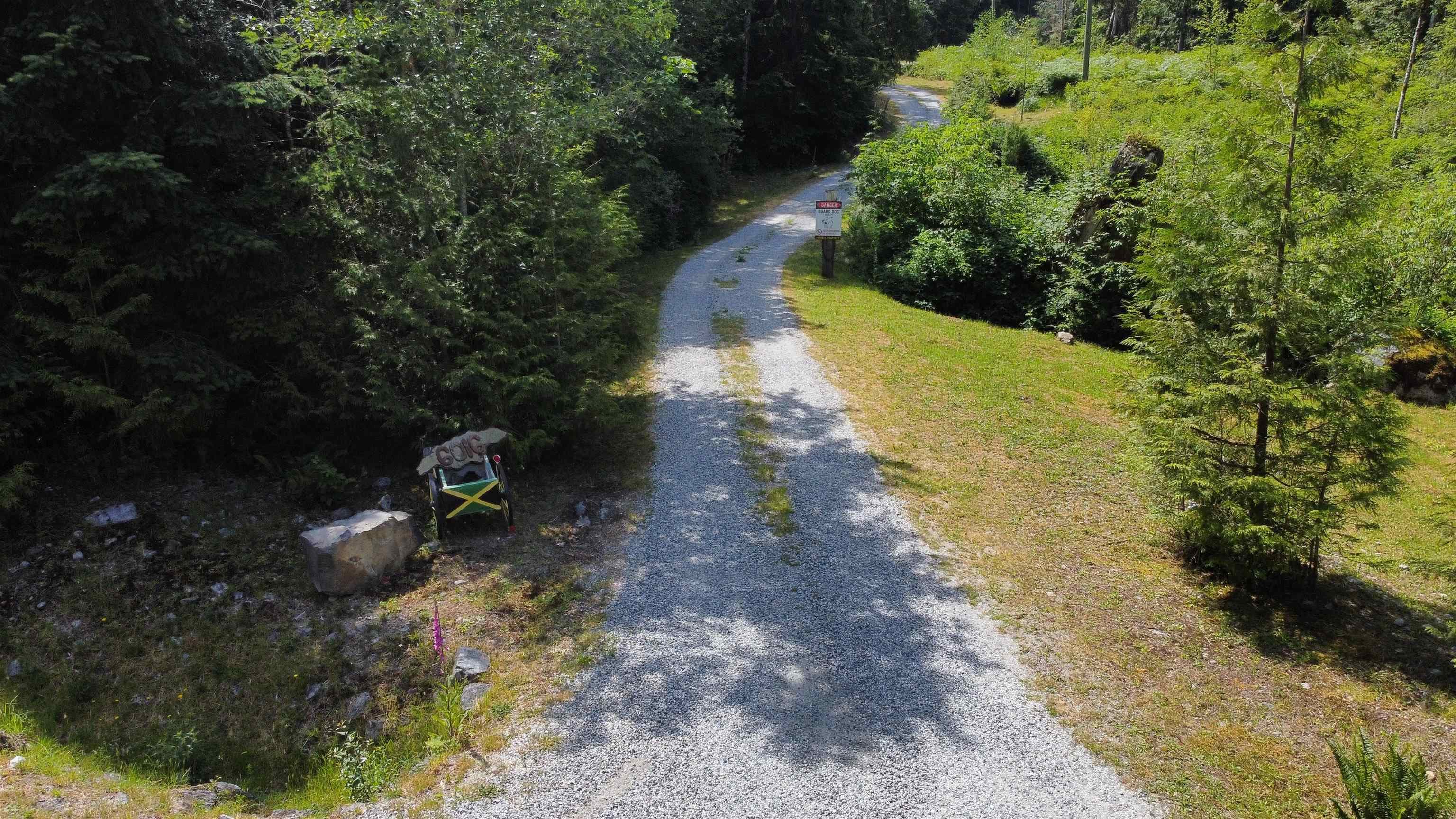 6016 Leaning Tree Road, Halfmoon Bay, V7Z 1C2 — photo 3