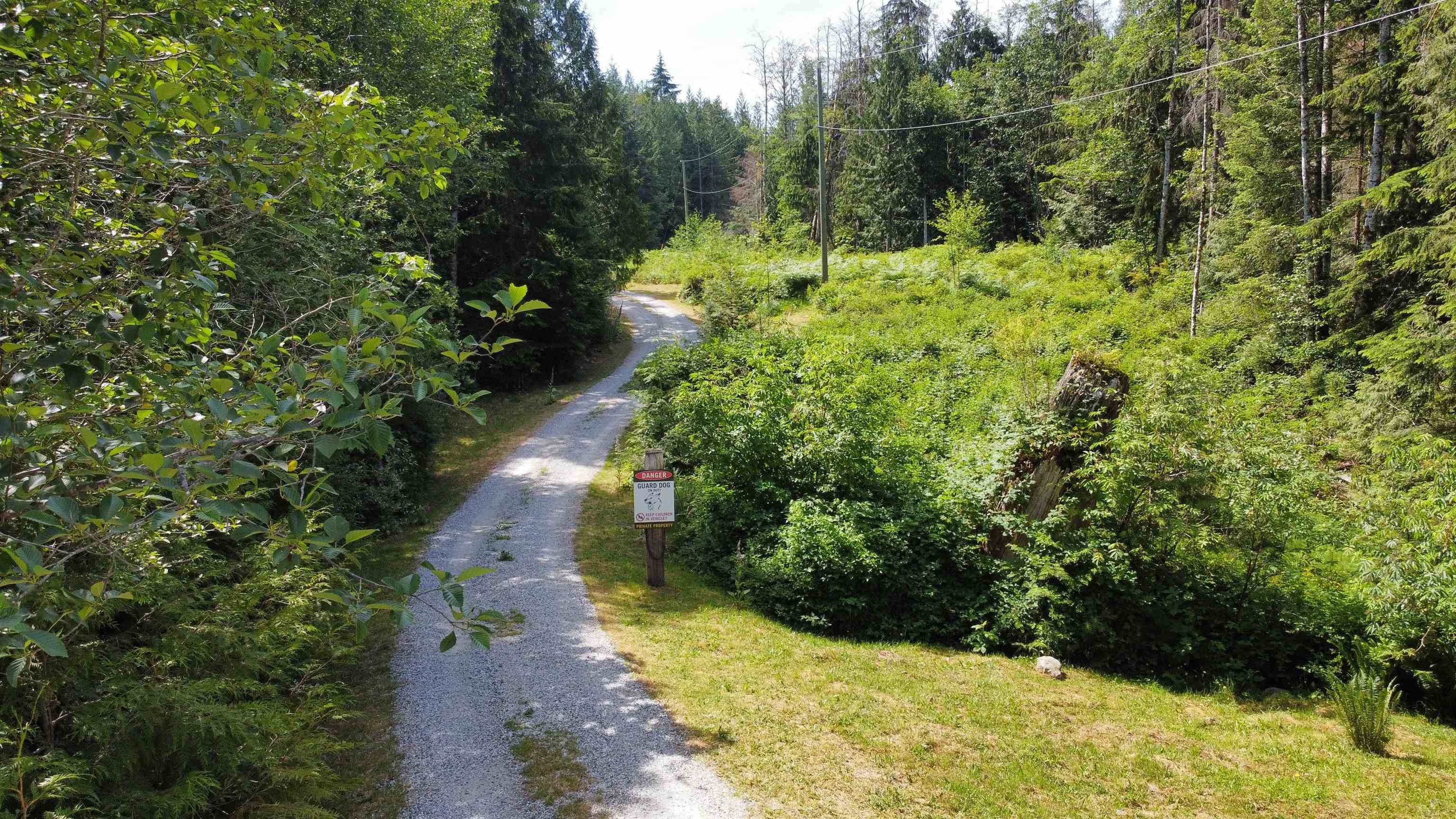 6016 Leaning Tree Road, Halfmoon Bay, V7Z 1C2 — photo 4