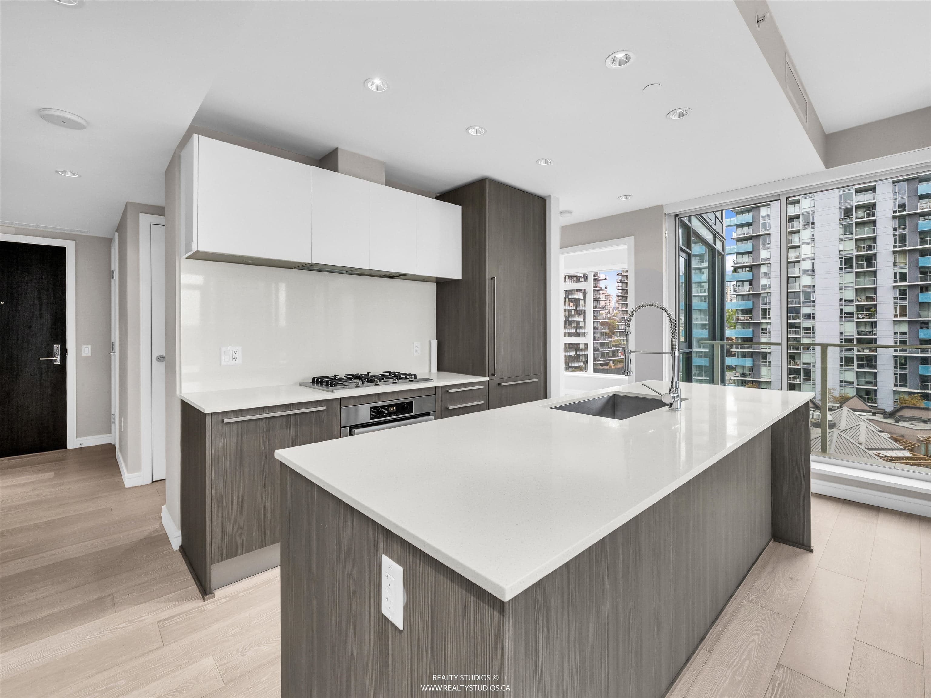 905 - 1221 Bidwell Street, Vancouver, V6G 0B1 — photo 5