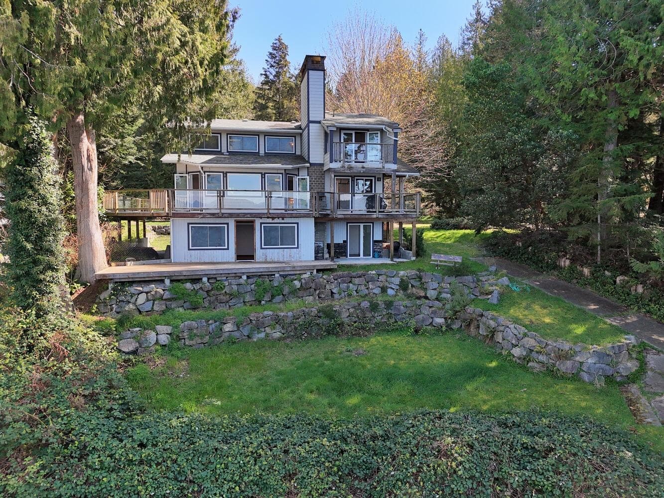 8429 Redrooffs Road, Halfmoon Bay, V7Z 1E6 — photo 3