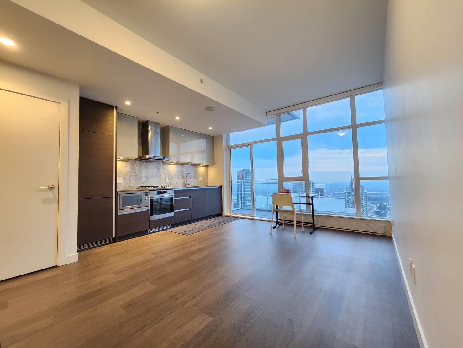 5203 - 4670 Assembly Way, Burnaby, V5H 0H3 — photo 2