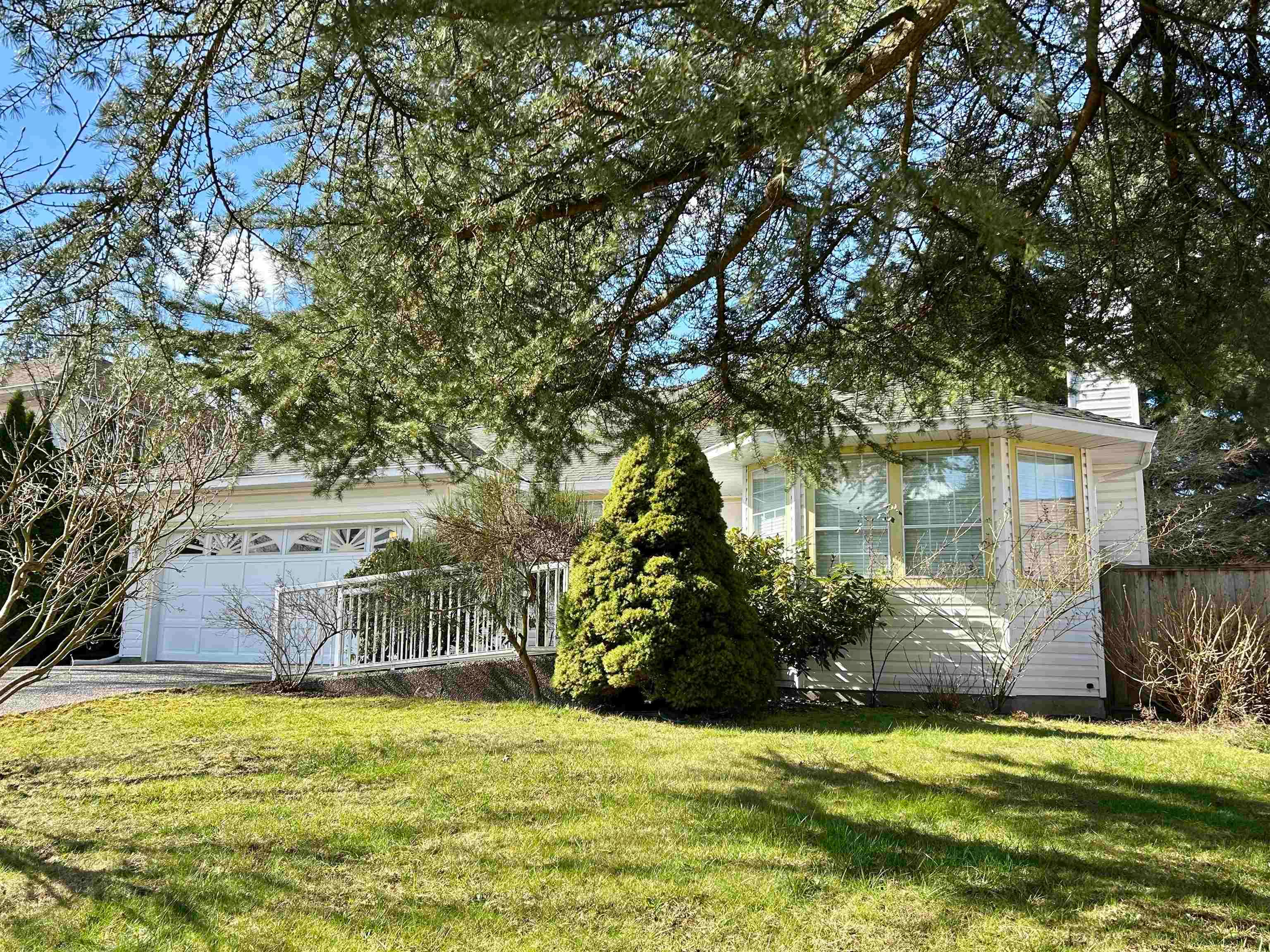 9419 159 Street, Surrey, V4N 3B9 — photo 2