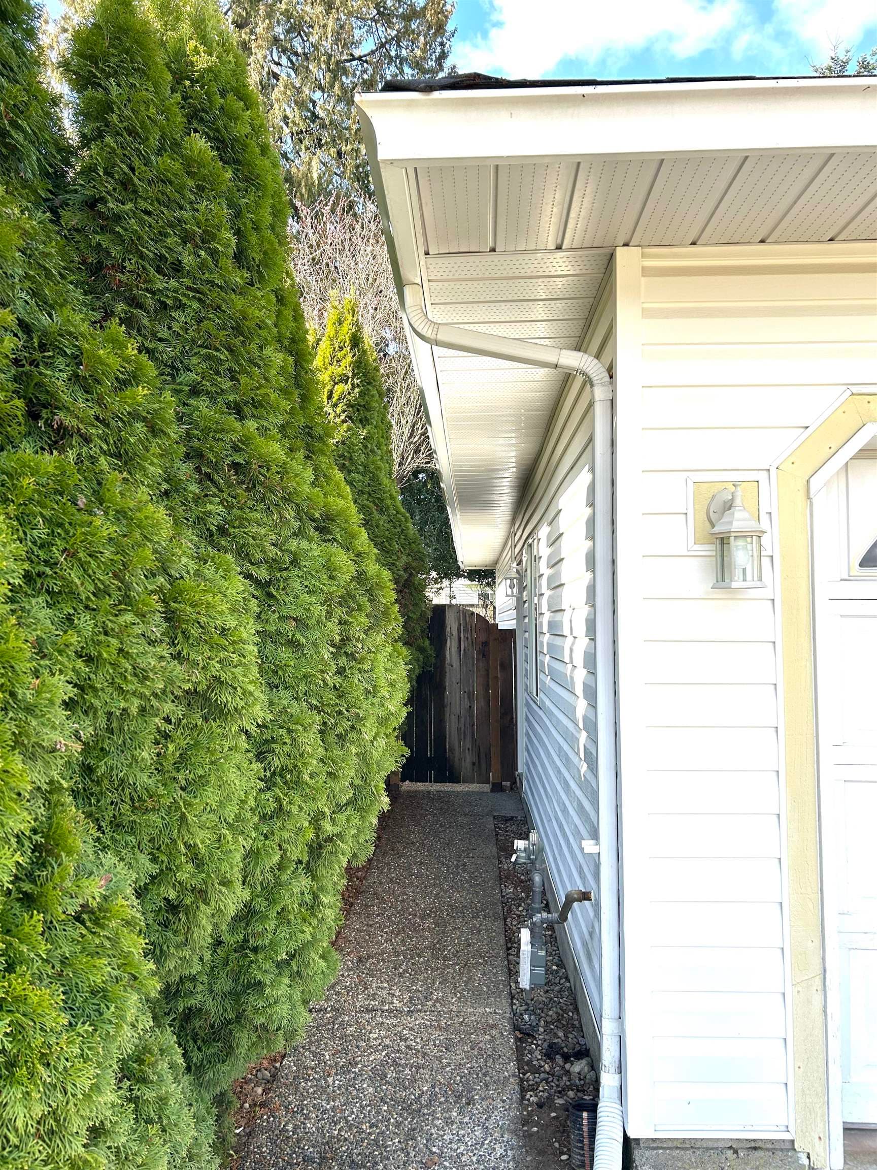 9419 159 Street, Surrey, V4N 3B9 — photo 5