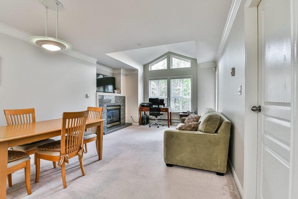 404 - 8115 121a Street, Surrey, V3W 1J2 — photo 1