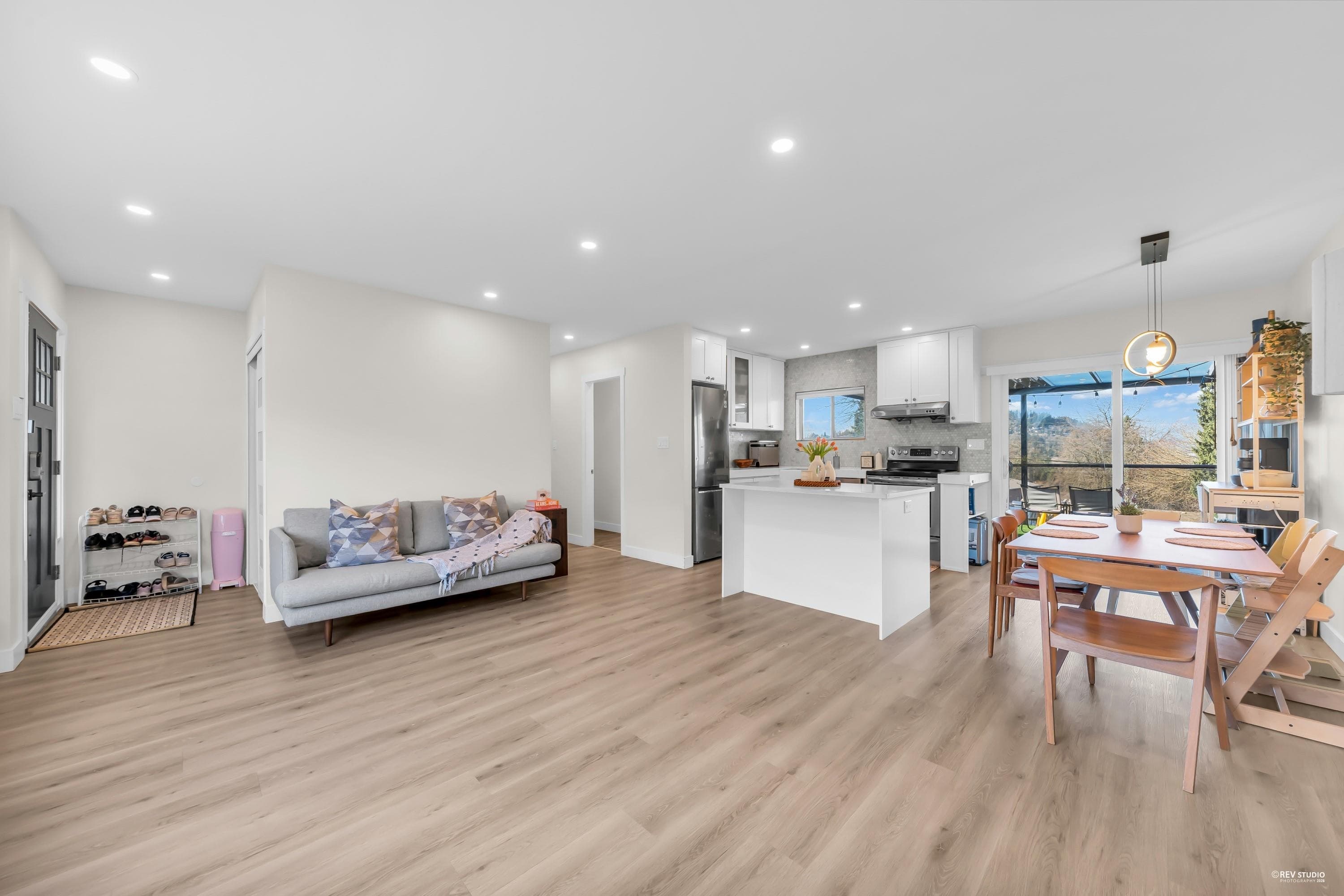 7247 Barnet Road, Burnaby, V5A 1E3 — photo 4