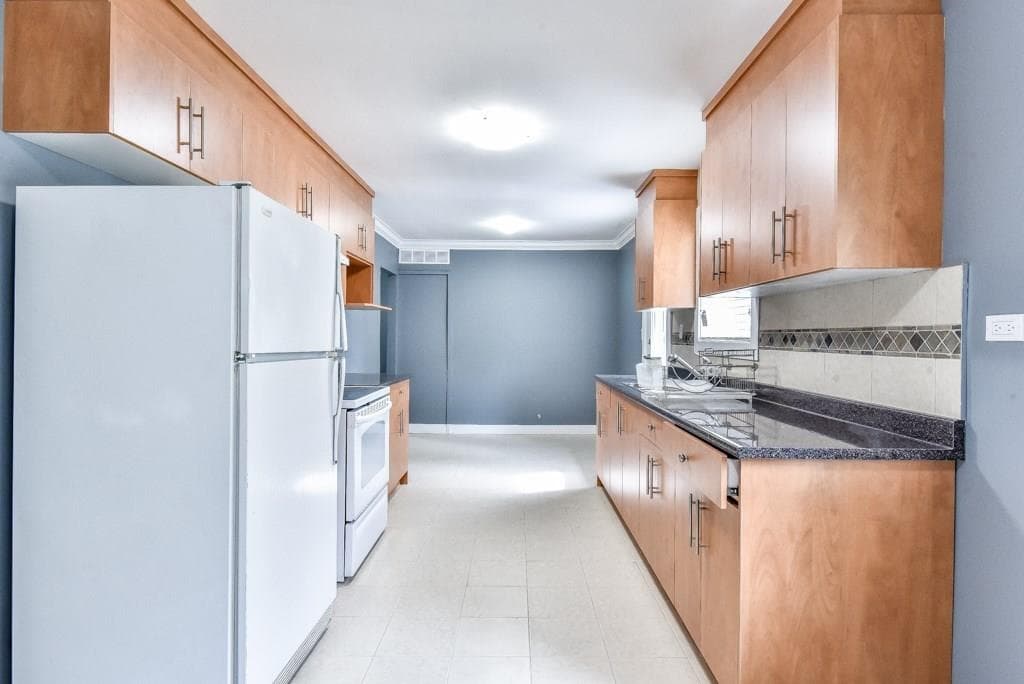 10515 138a Street, Surrey, V3T 4L2 — photo 4