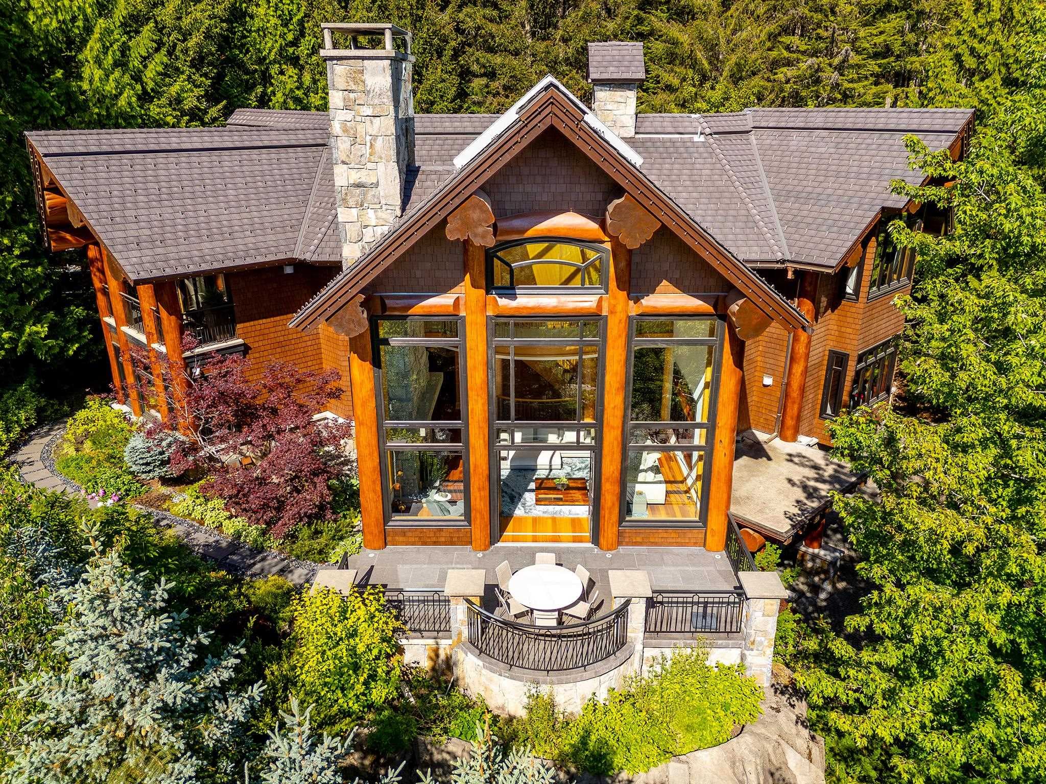 7425 Treetop Lane, Whistler, V8E 0E9 — photo 1