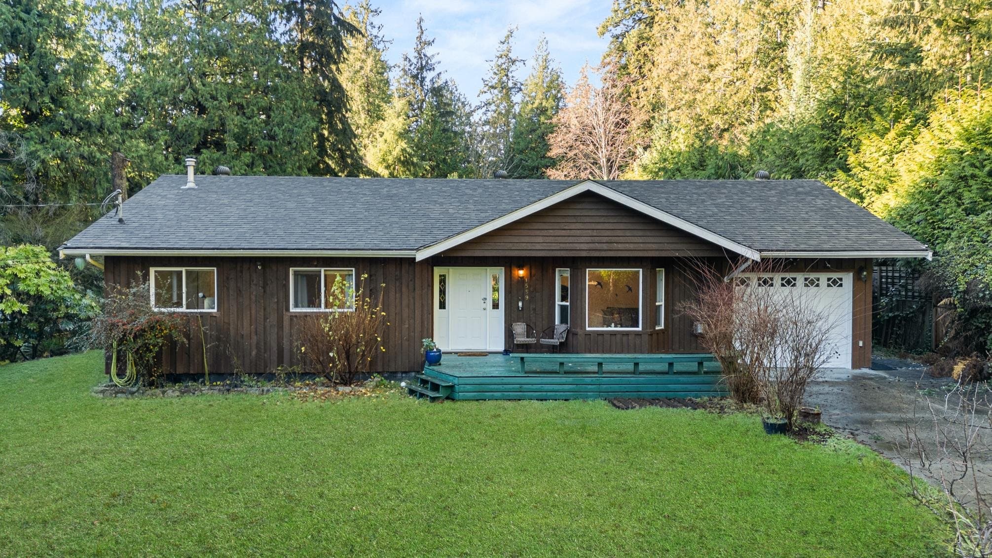 1559 Park Avenue, Roberts Creek, V0N 2W2 — photo 3