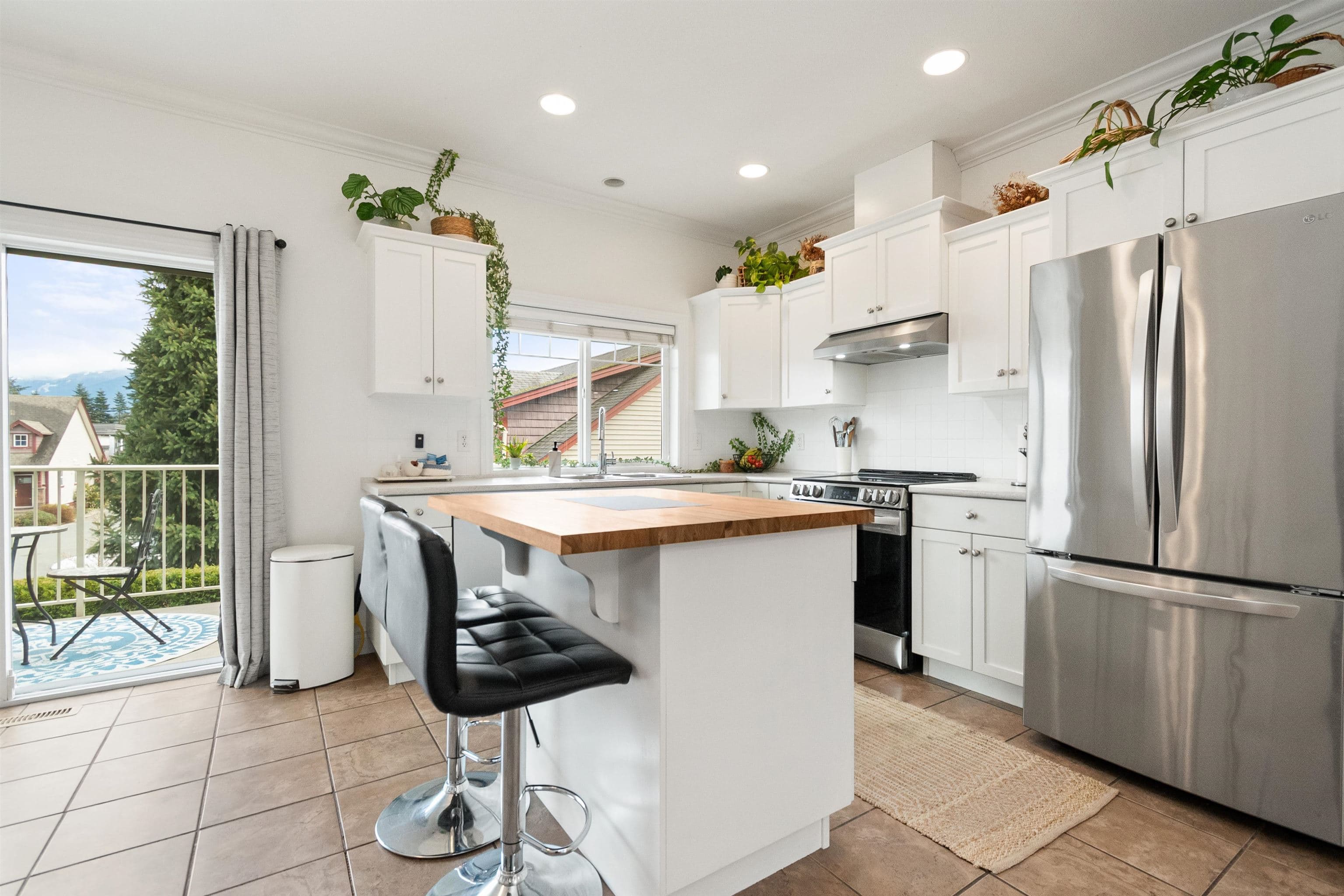 28 - 6498 Southdowne Place, Chilliwack, V2R 0K3 — photo 5