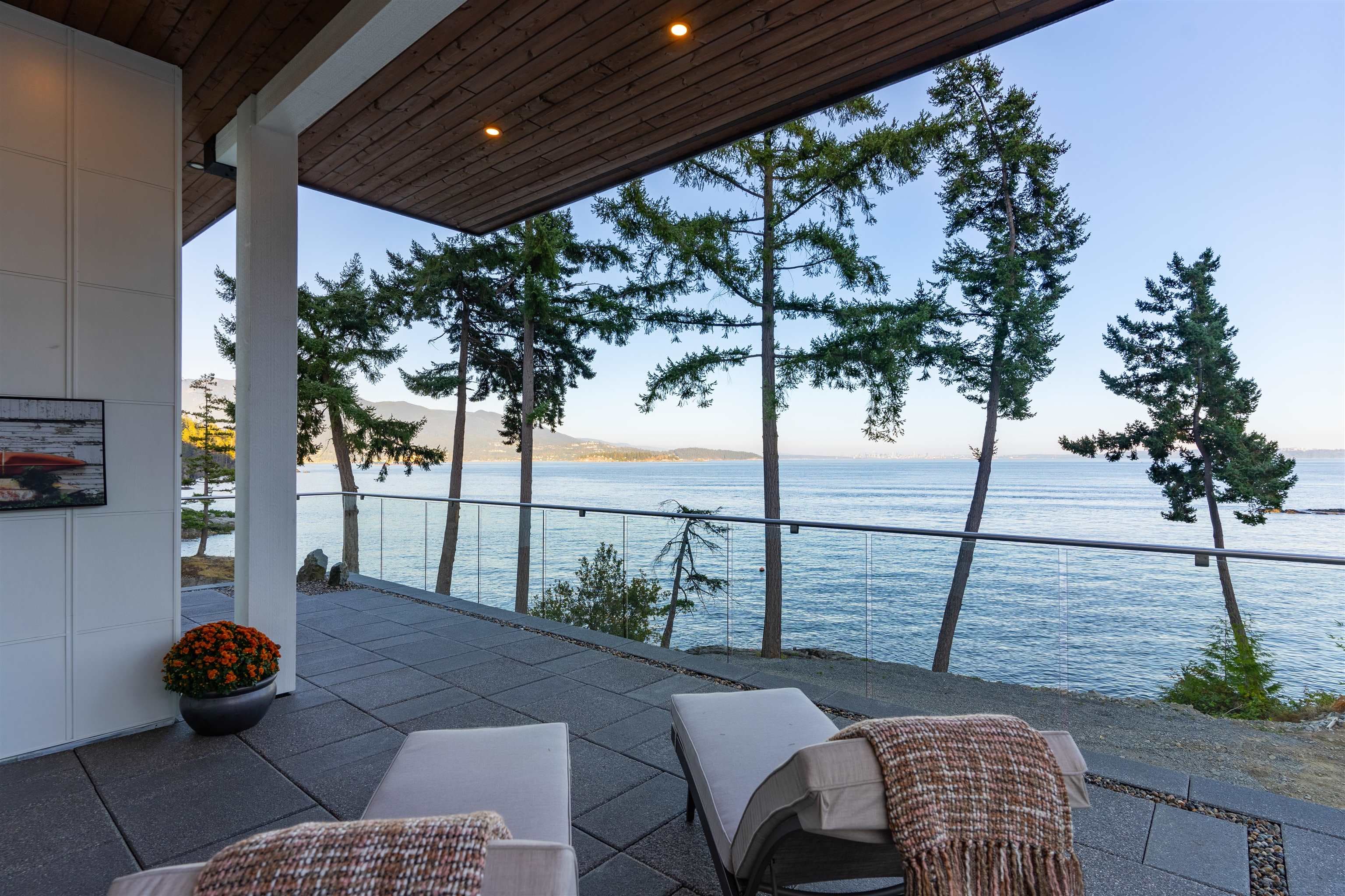 239 Shore Lane, Bowen Island, V0N 1G2 — photo 3