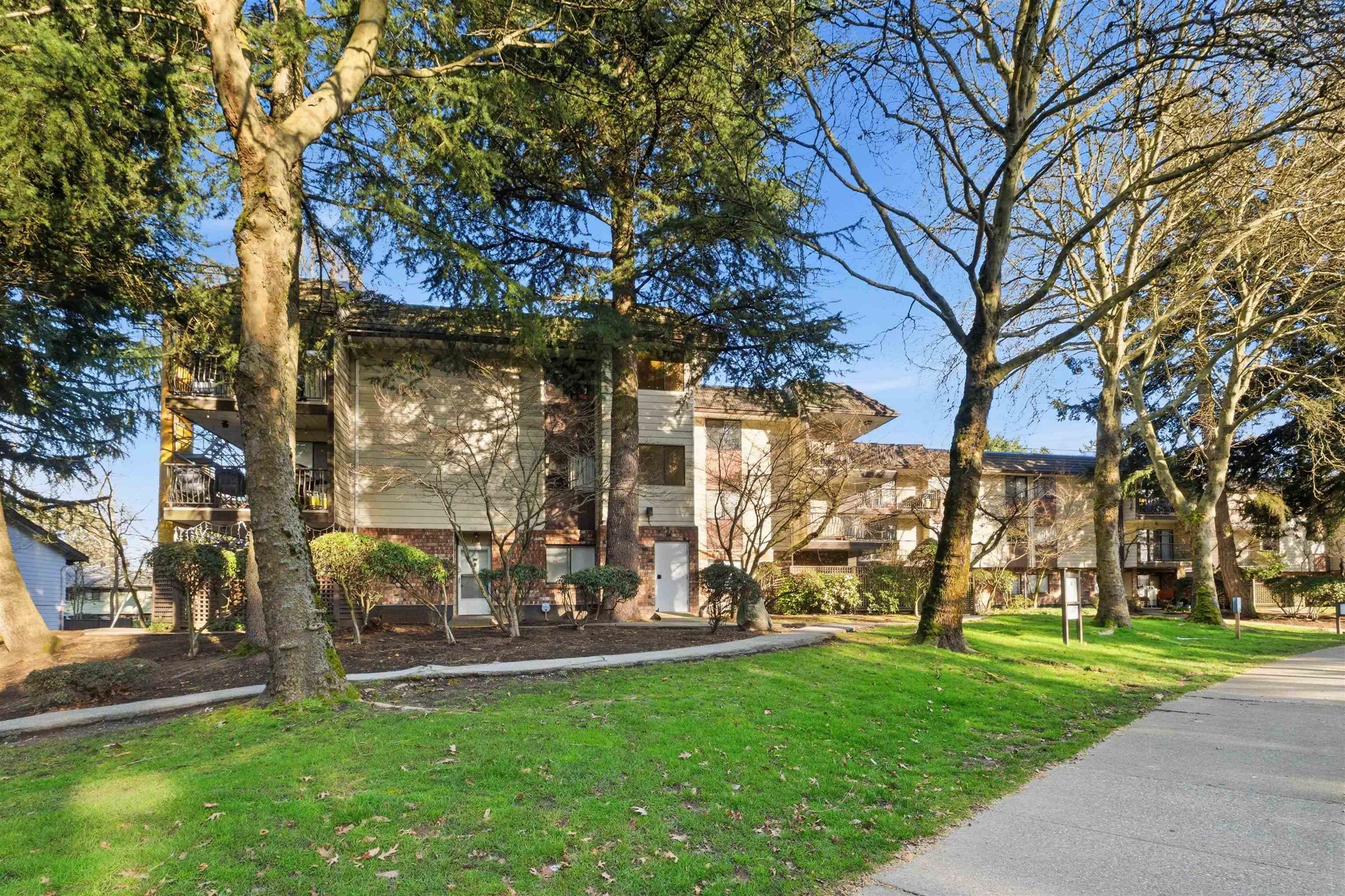 211 - 7426 138 Street, Surrey