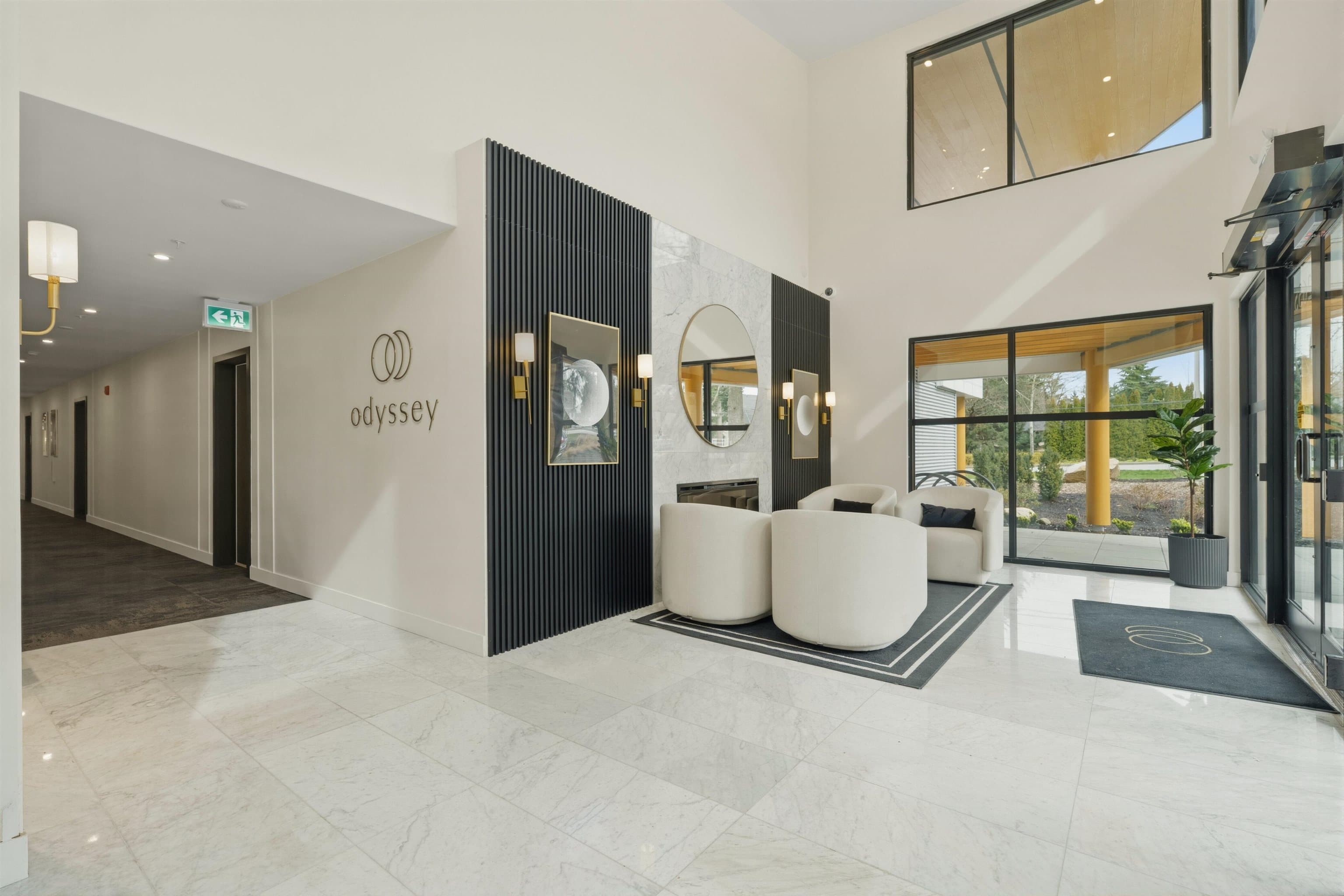 227 - 2635 King George Boulevard, Surrey, V4P 0H7 — photo 2