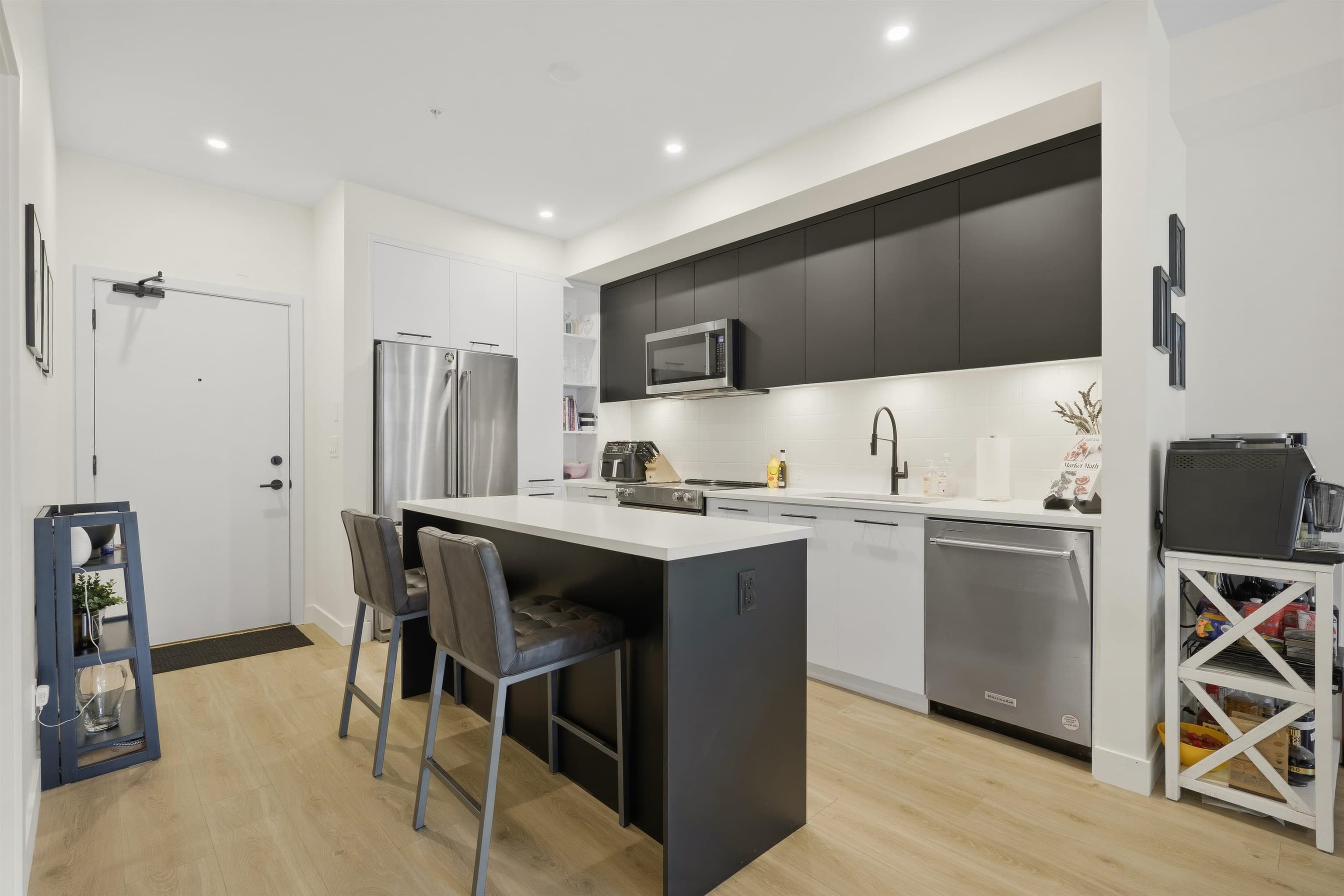 227 - 2635 King George Boulevard, Surrey, V4P 0H7 — photo 5